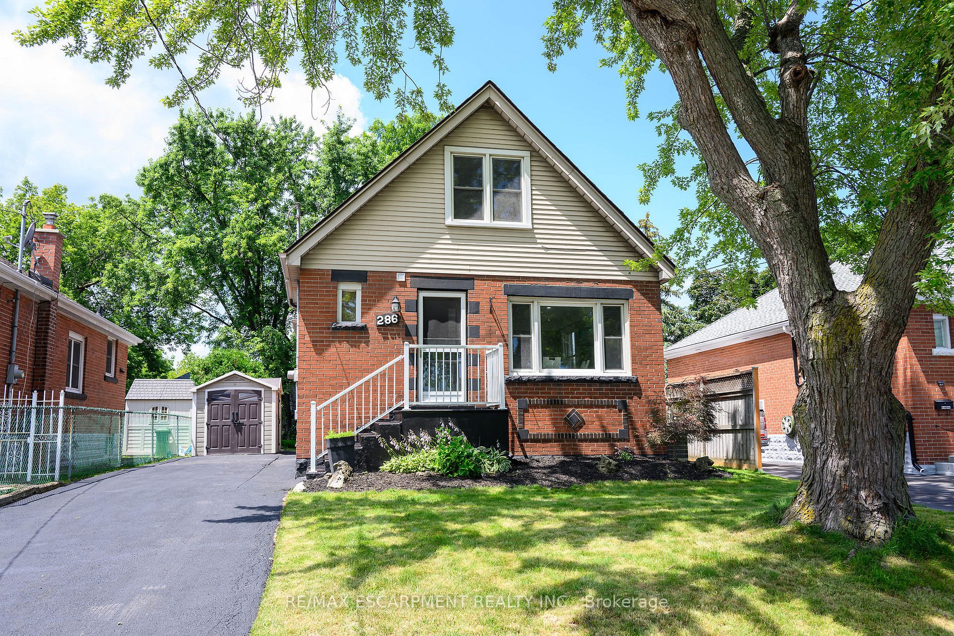 286 East 14th St