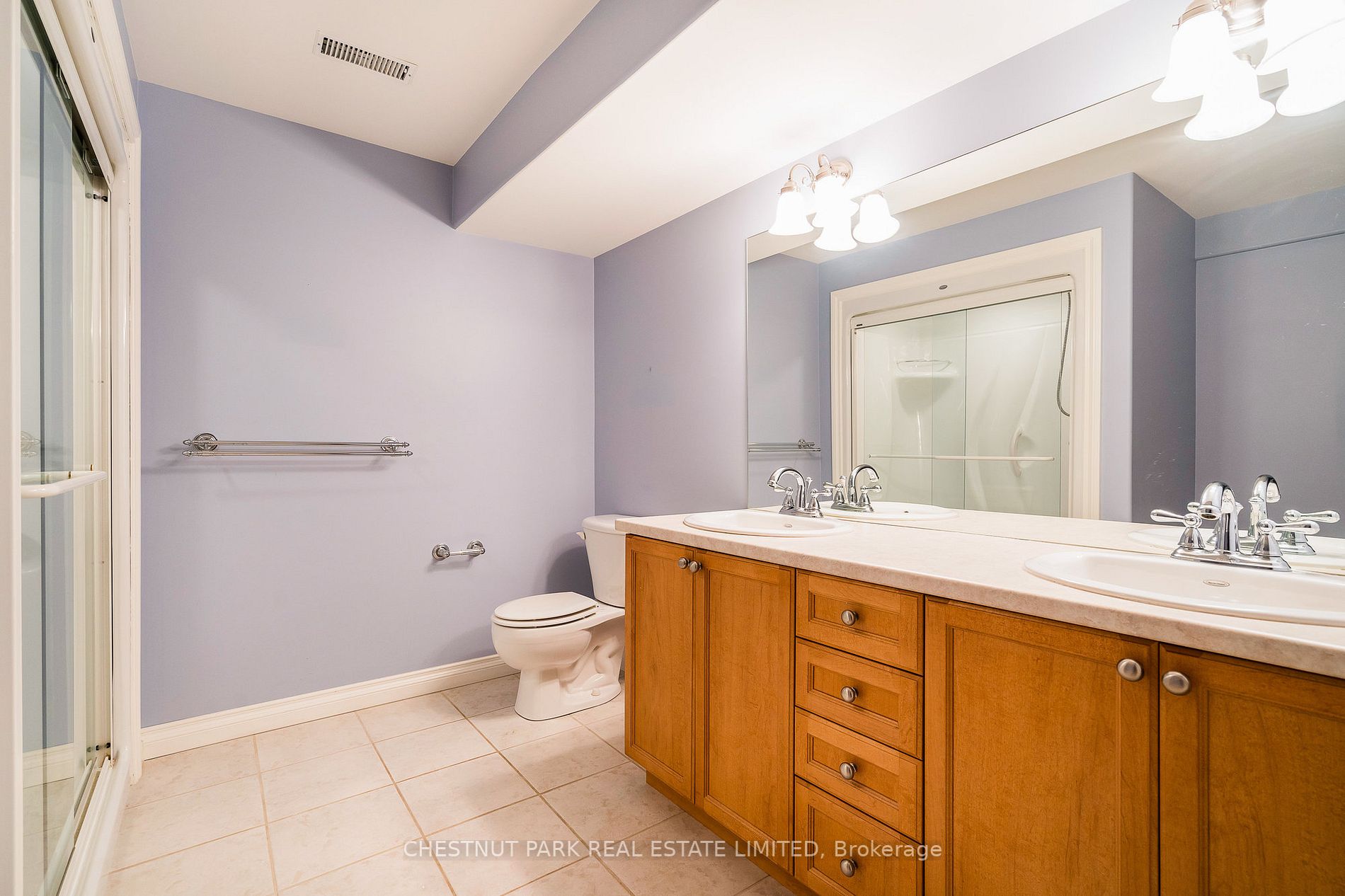 7 Riverbank Crt