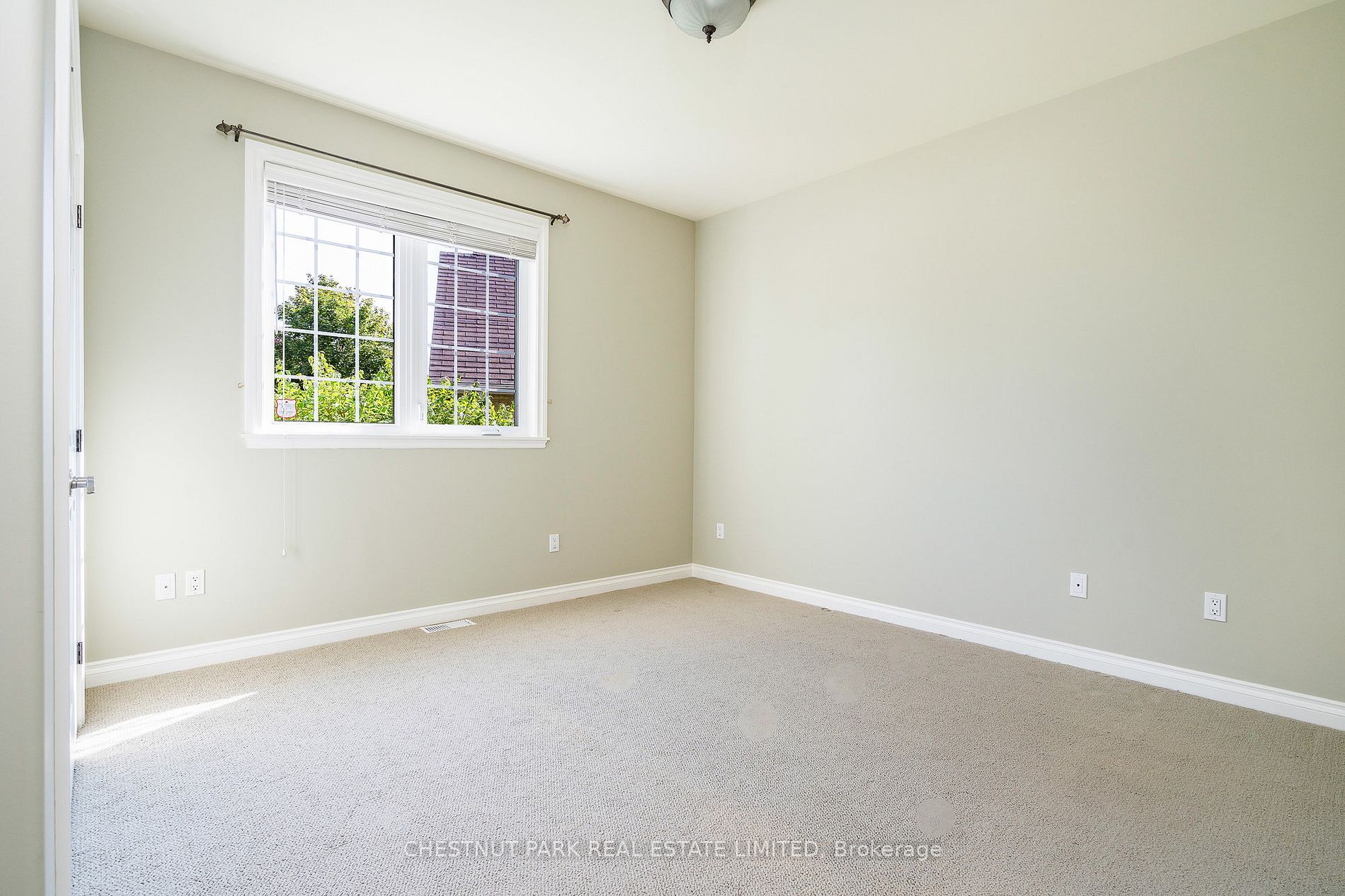 7 Riverbank Crt