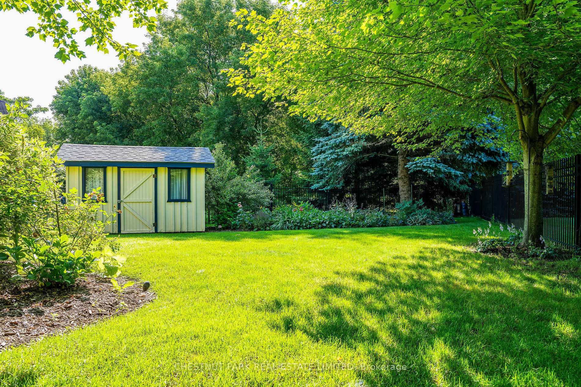 7 Riverbank Crt