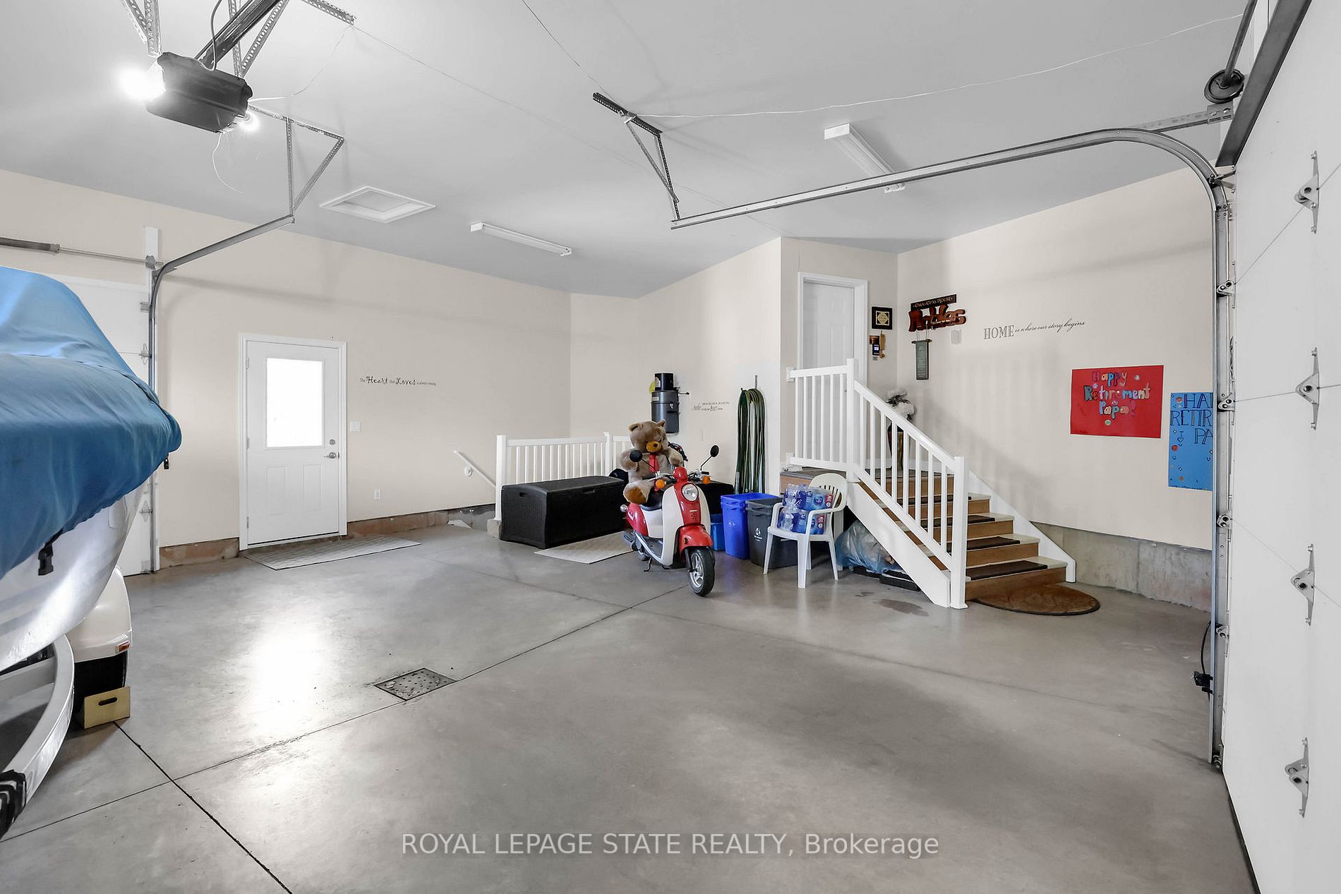 146 Lakeside Dr