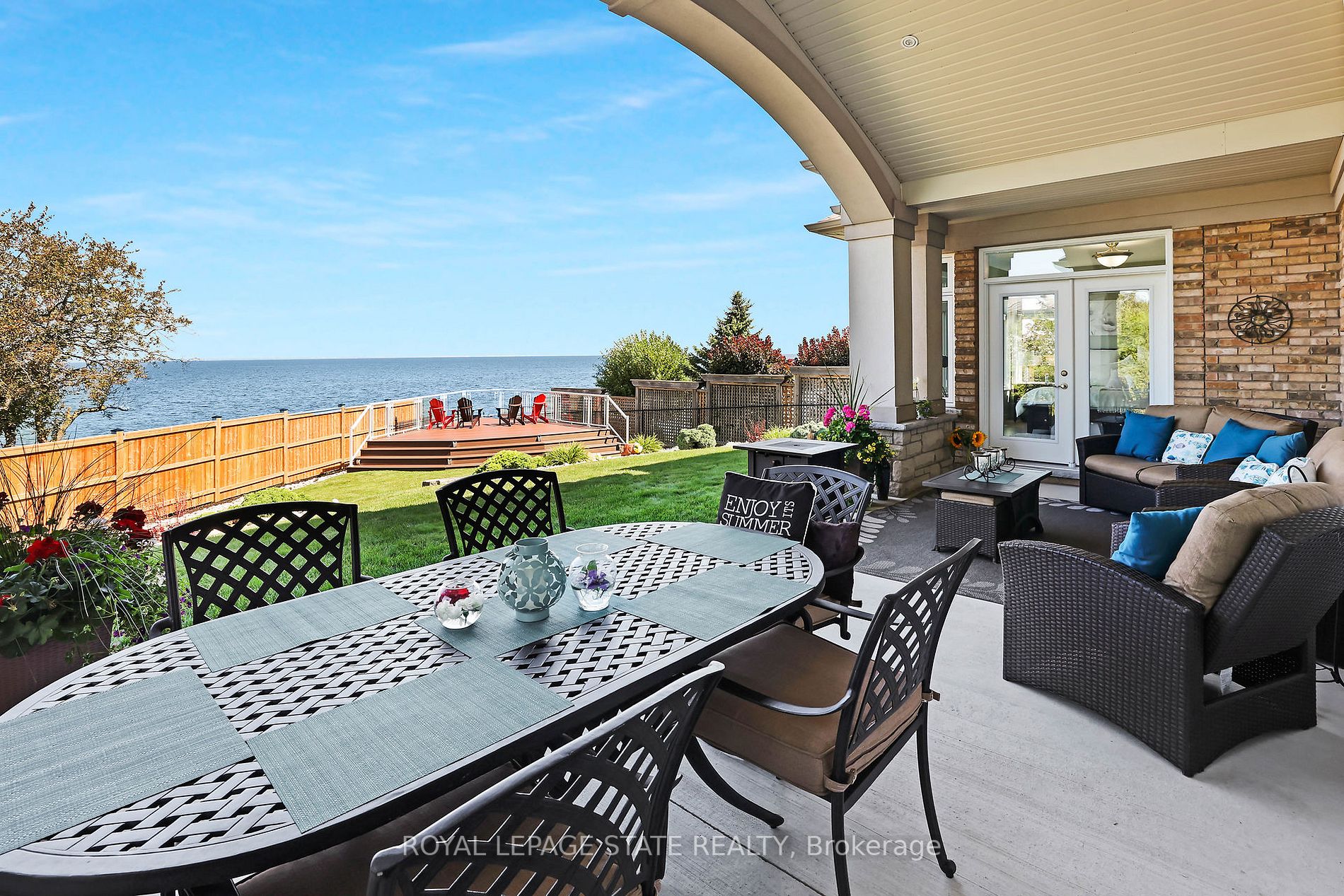 146 Lakeside Dr