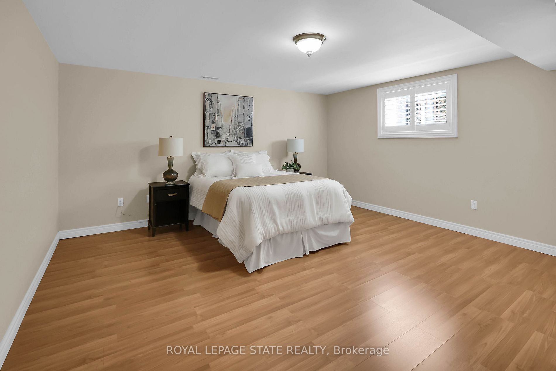146 Lakeside Dr