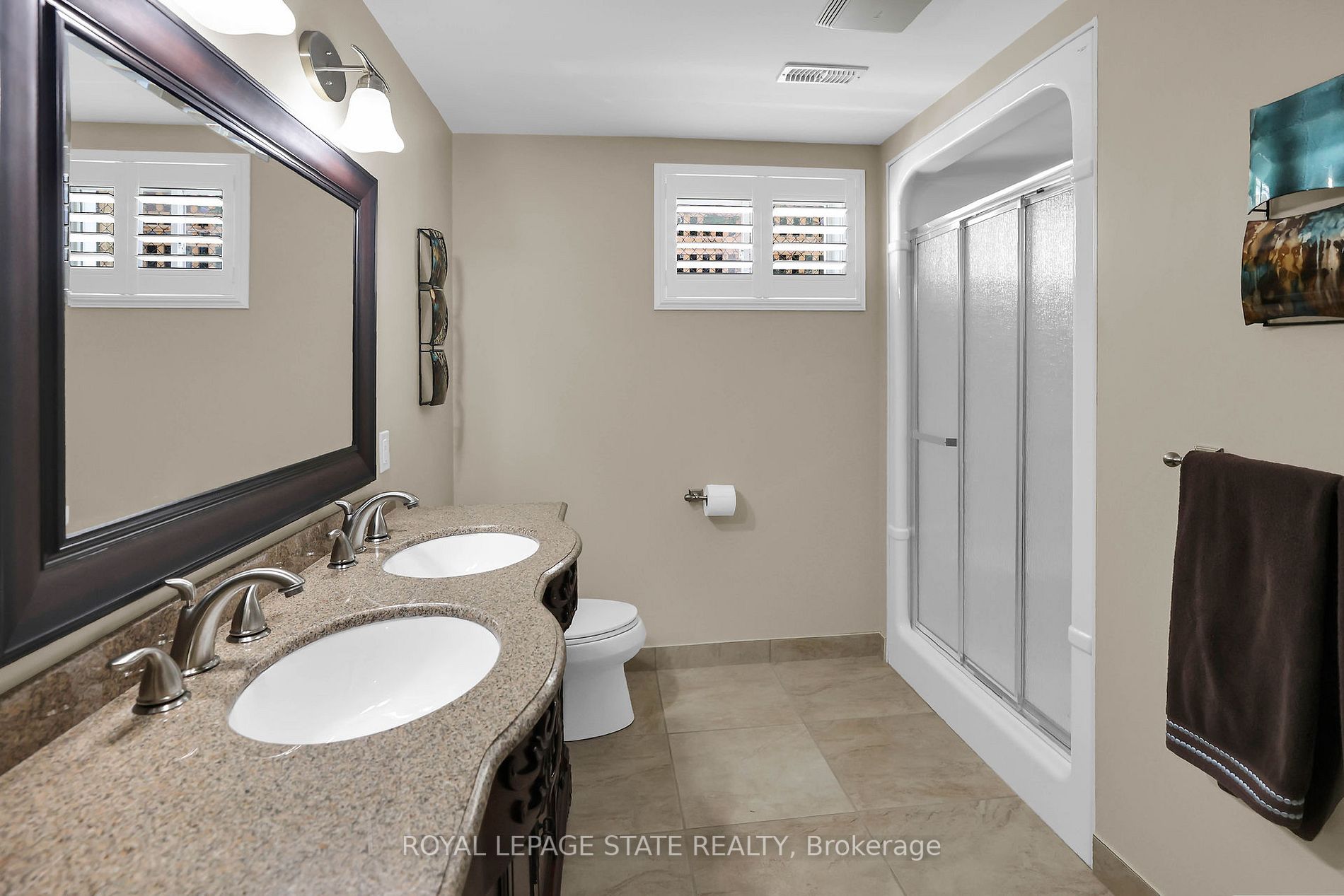 146 Lakeside Dr