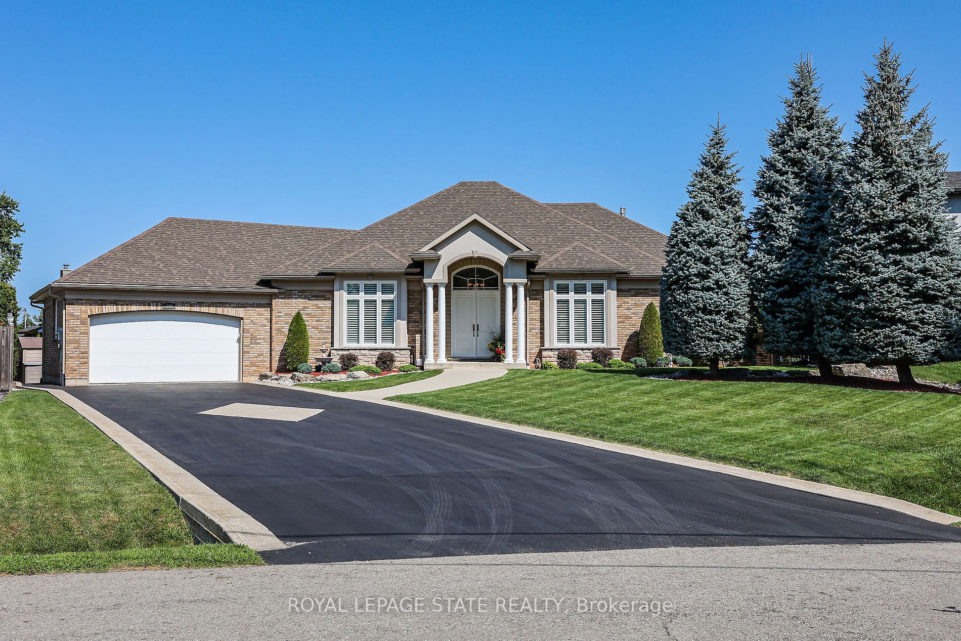146 Lakeside Dr