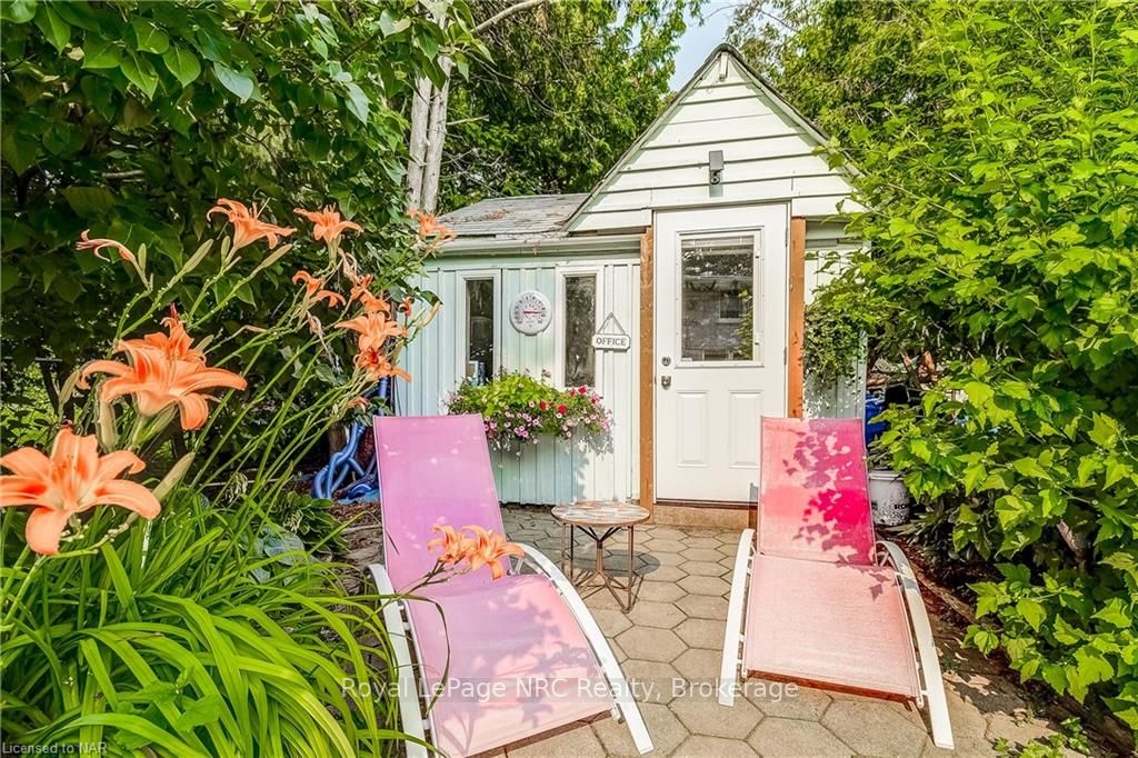 14 Lynnwood Ave
