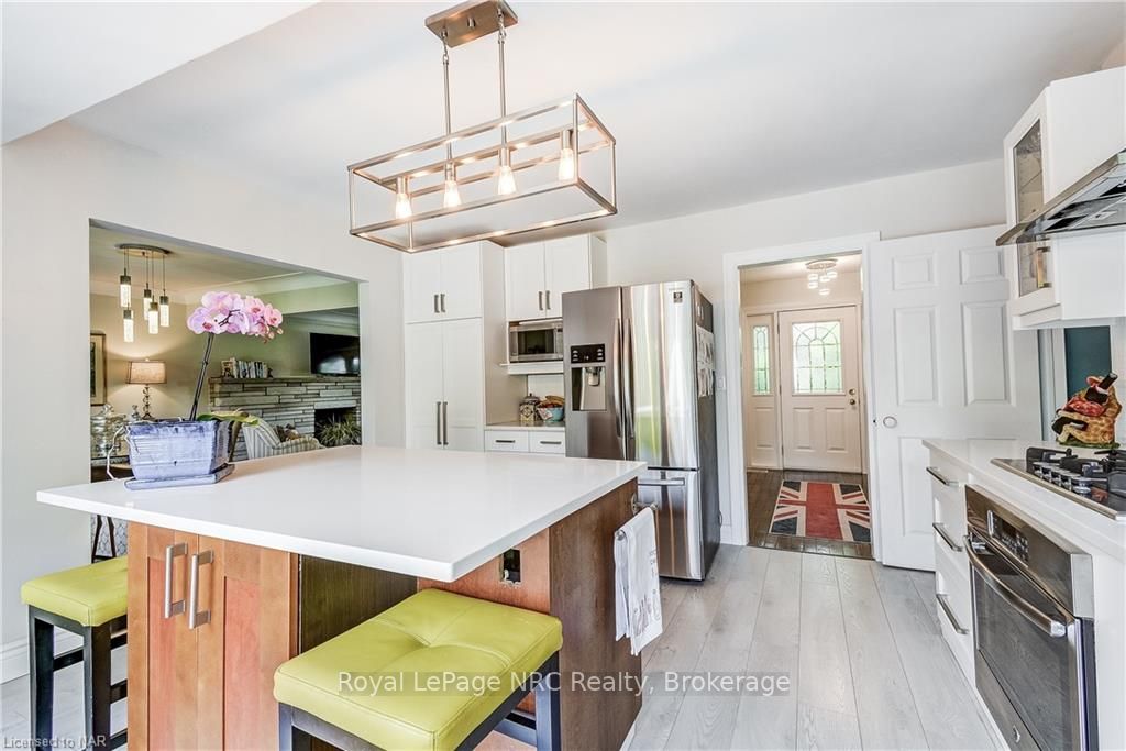14 Lynnwood Ave