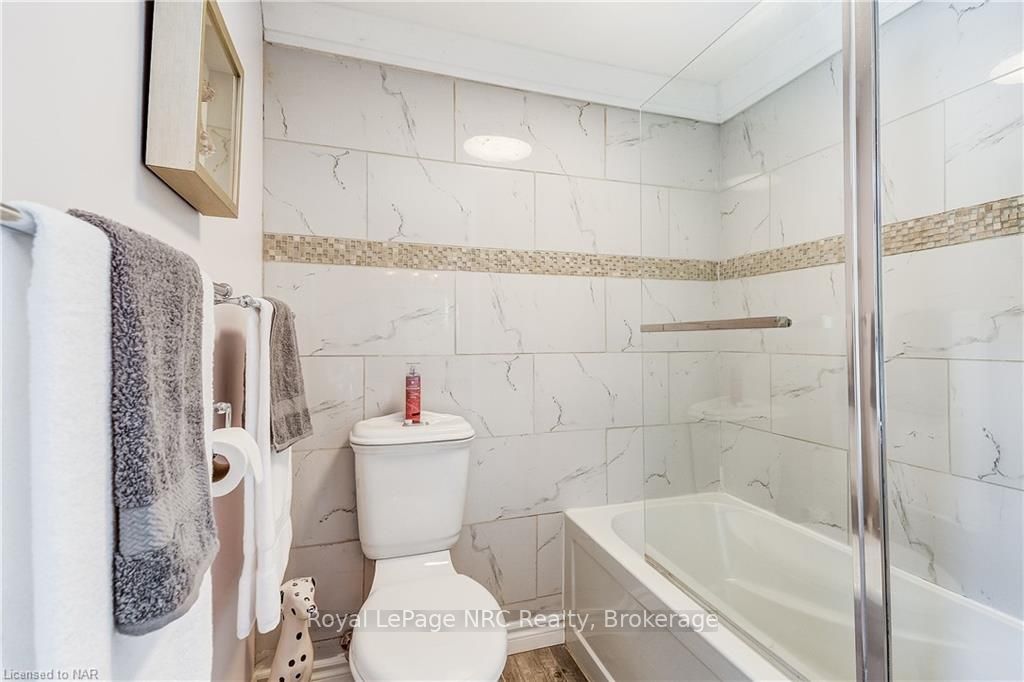 14 Lynnwood Ave