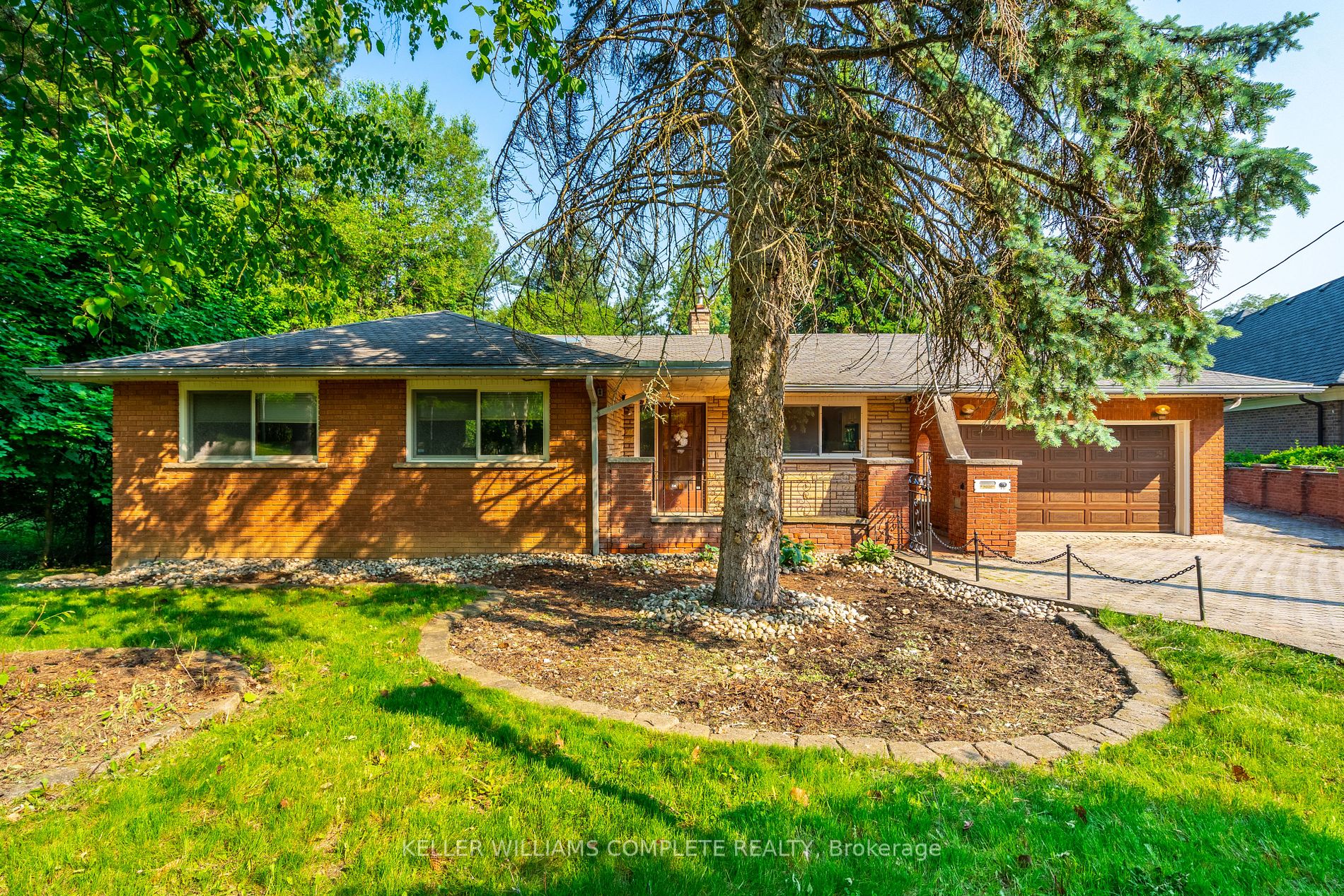 230 Lloyminn Ave