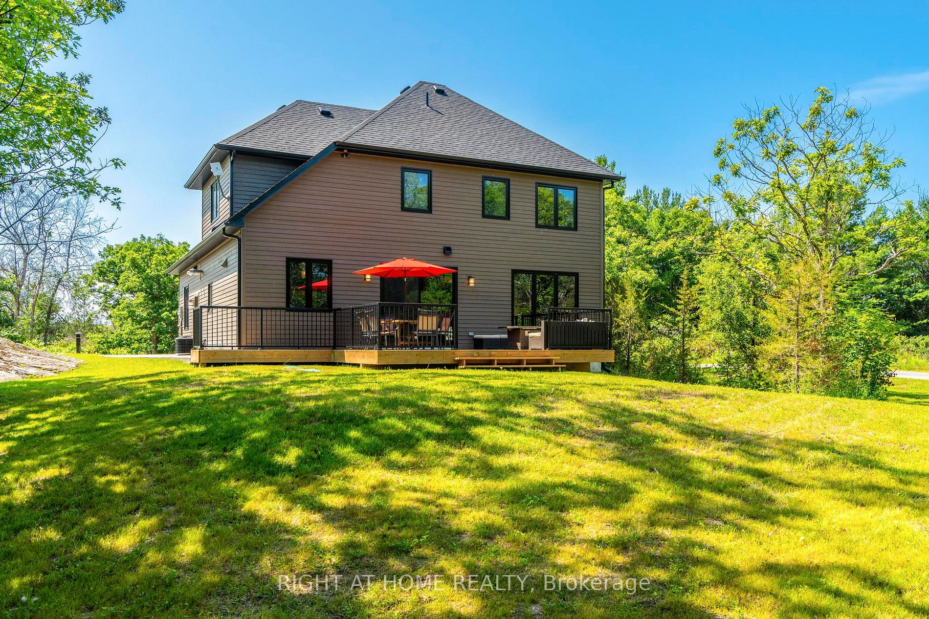 94 Macey Bay Rd