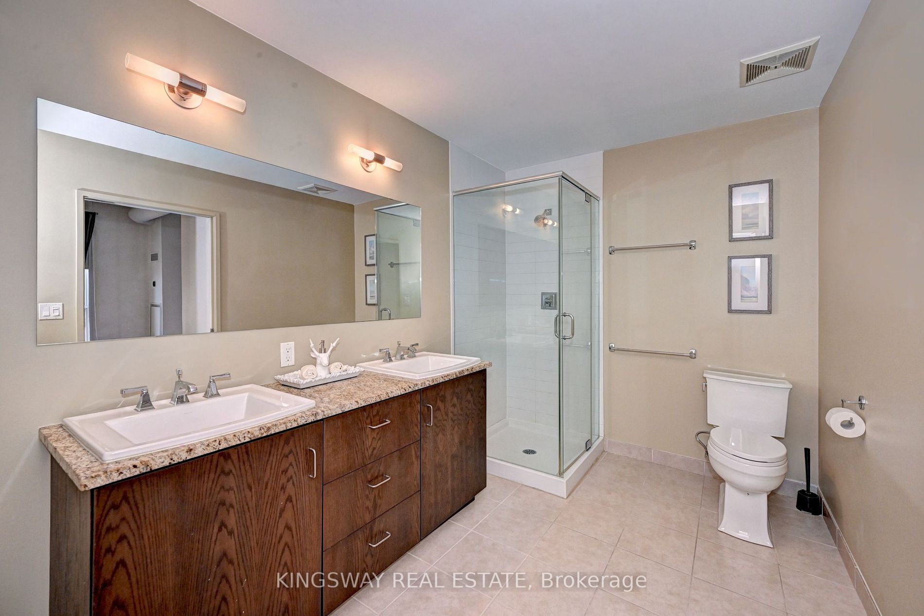 191 KING Street S, #512