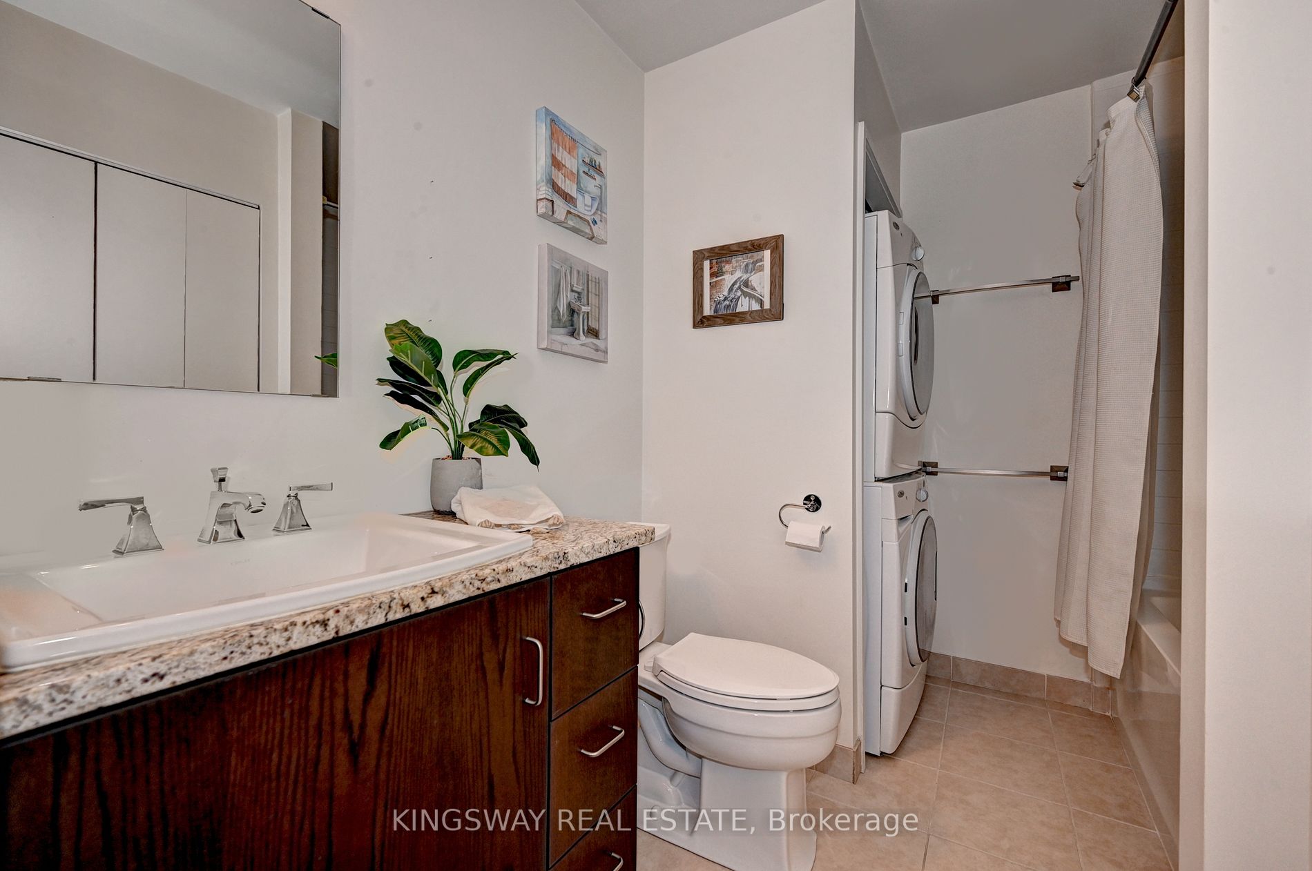 191 KING Street S, #512