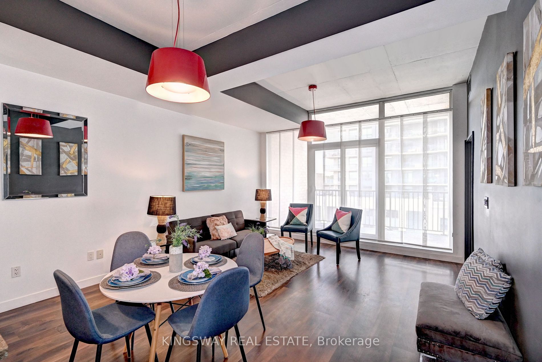 191 KING Street S, #512