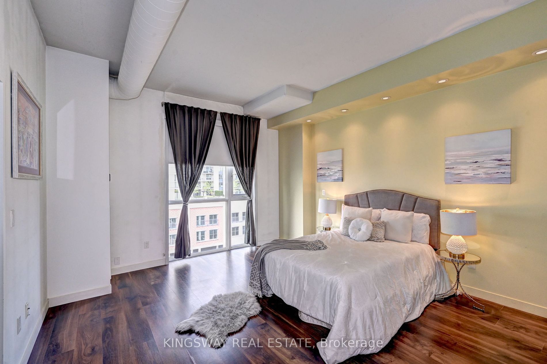 191 KING Street S, #512