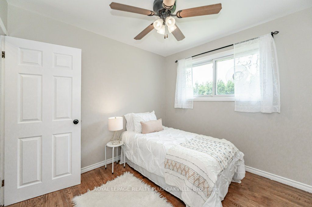 11 Viking Dr
