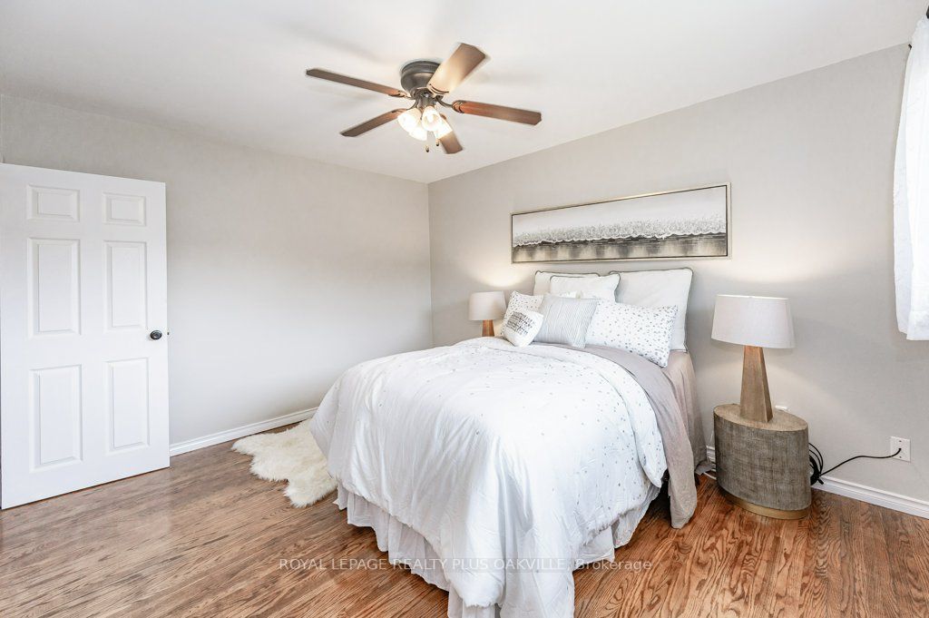 11 Viking Dr