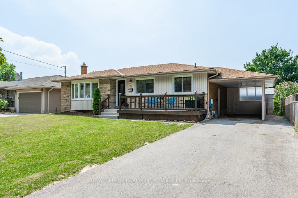 11 Viking Dr