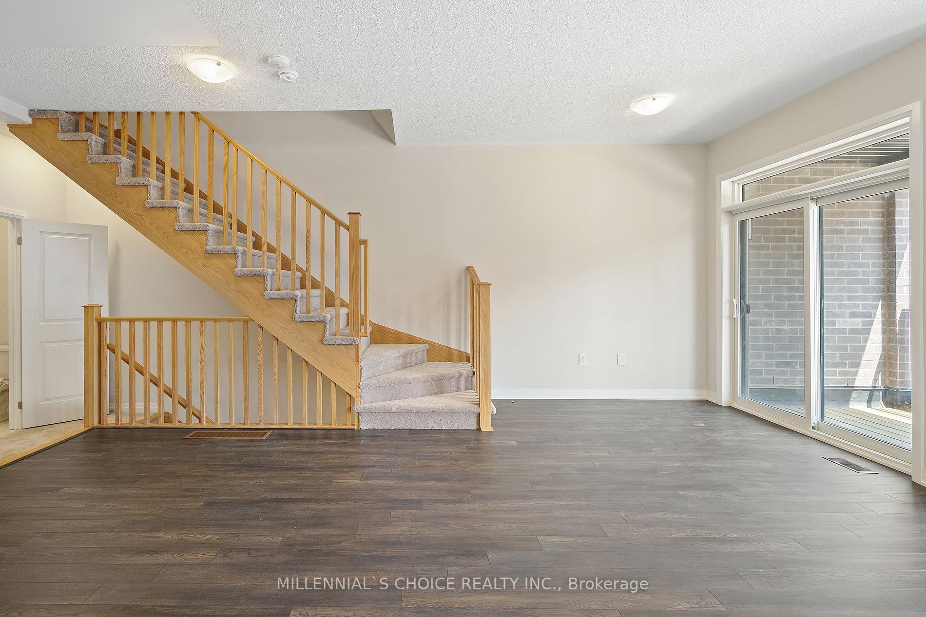 585 Colborne St E, #1004