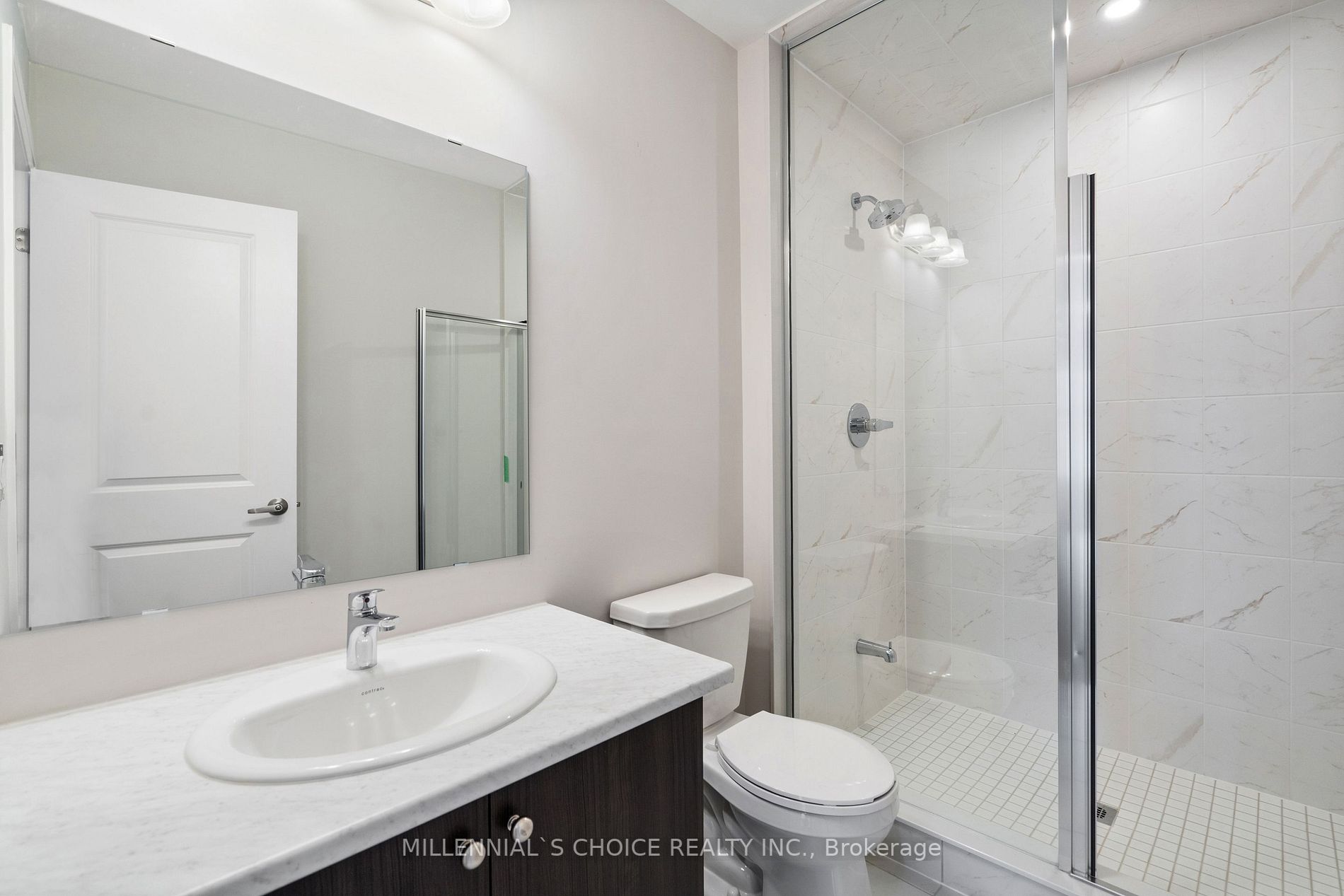 585 Colborne St E, #1004