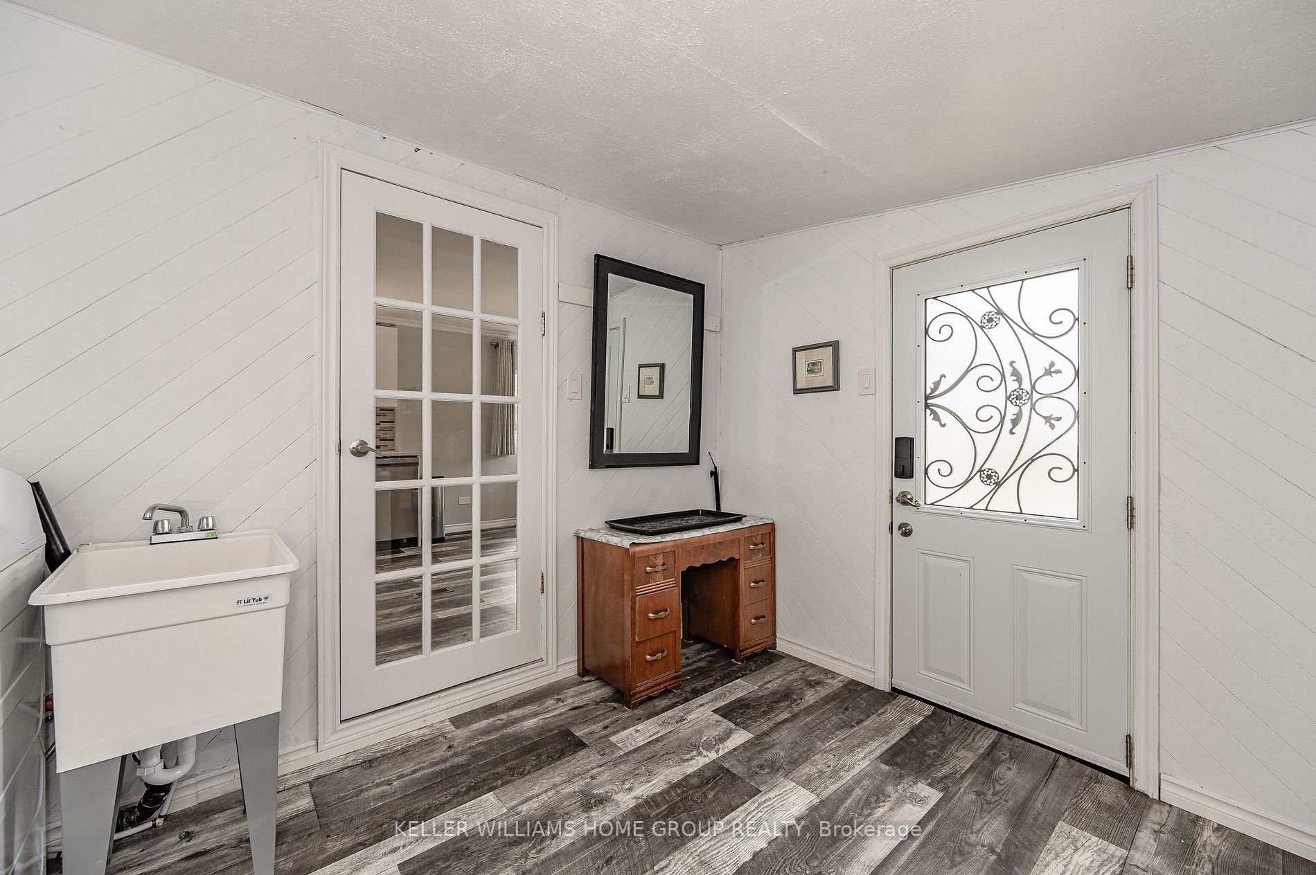 9 Cedar Lane