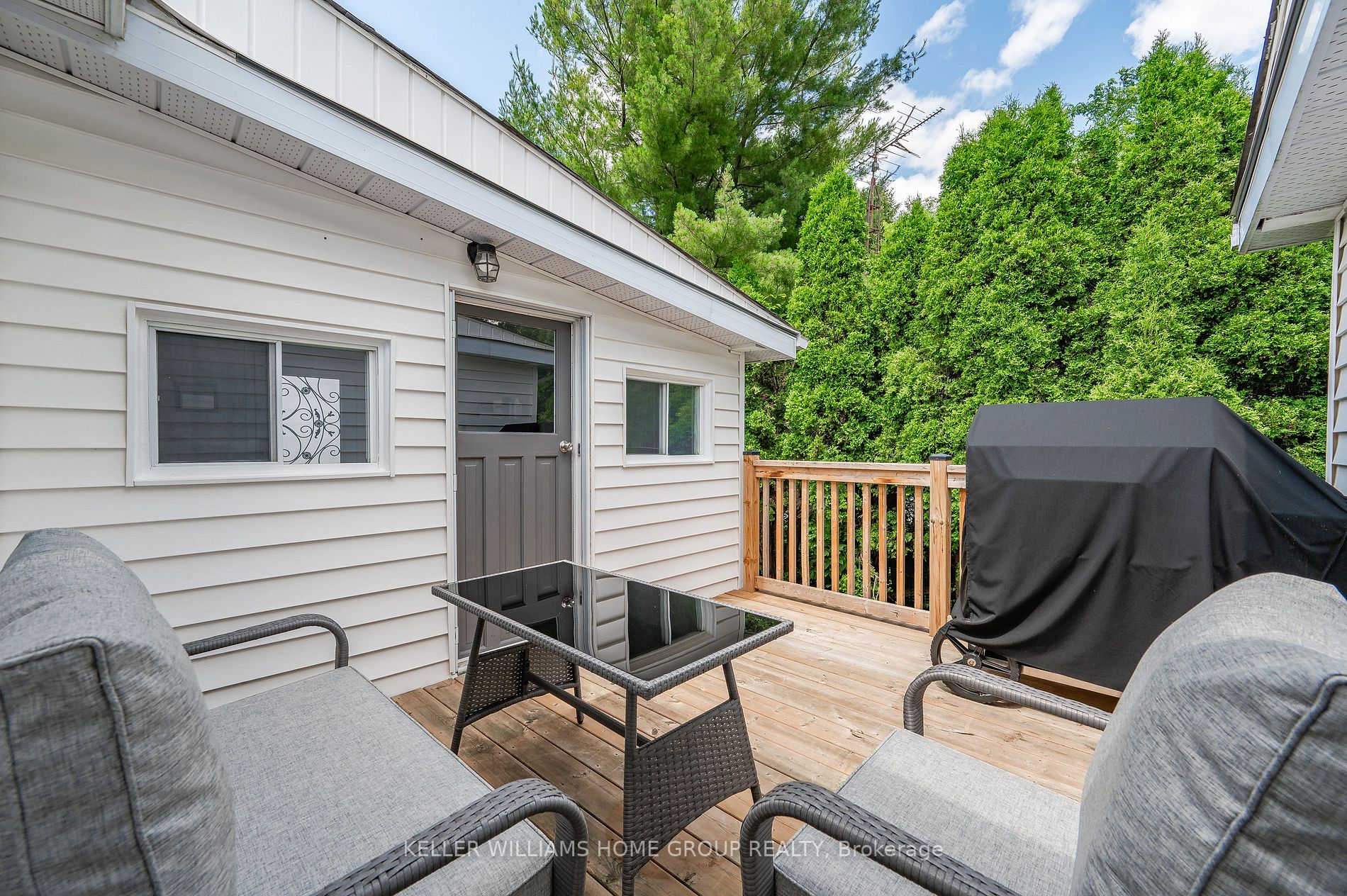 9 Cedar Lane