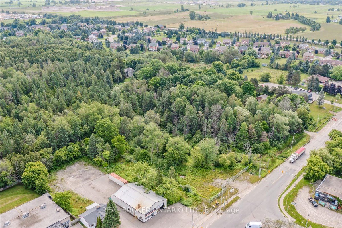 5409 Wellington Road 52