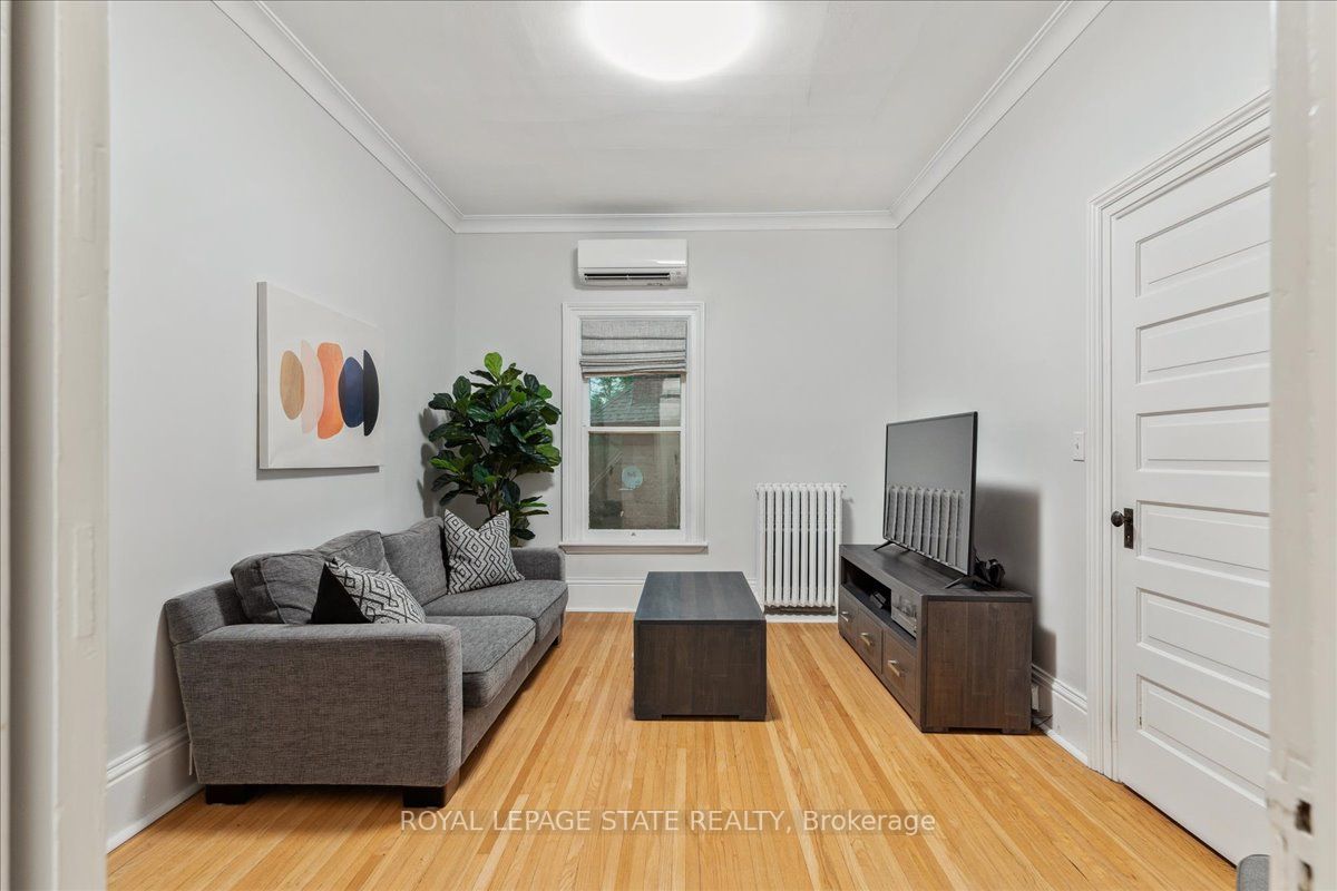 64 Lorne Crescent