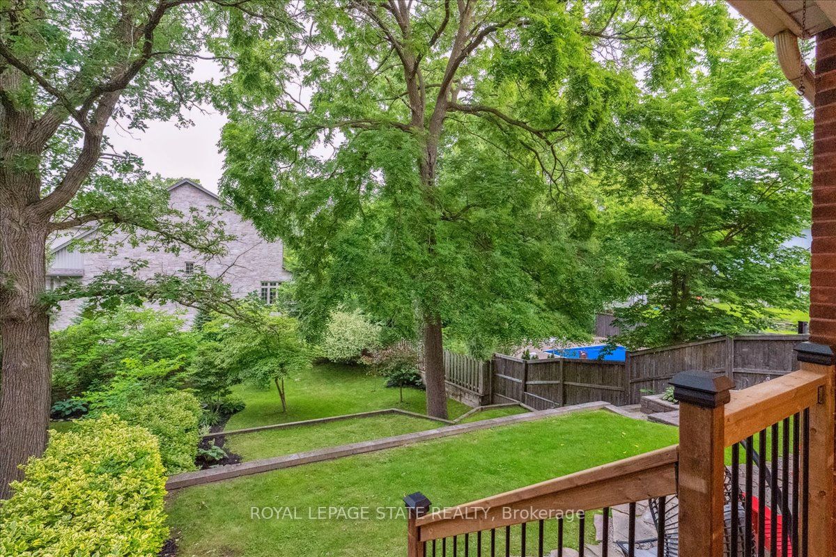 64 Lorne Crescent