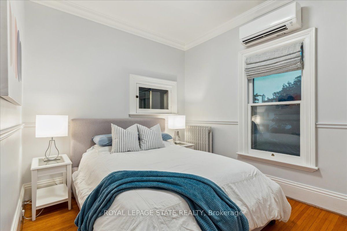 64 Lorne Crescent