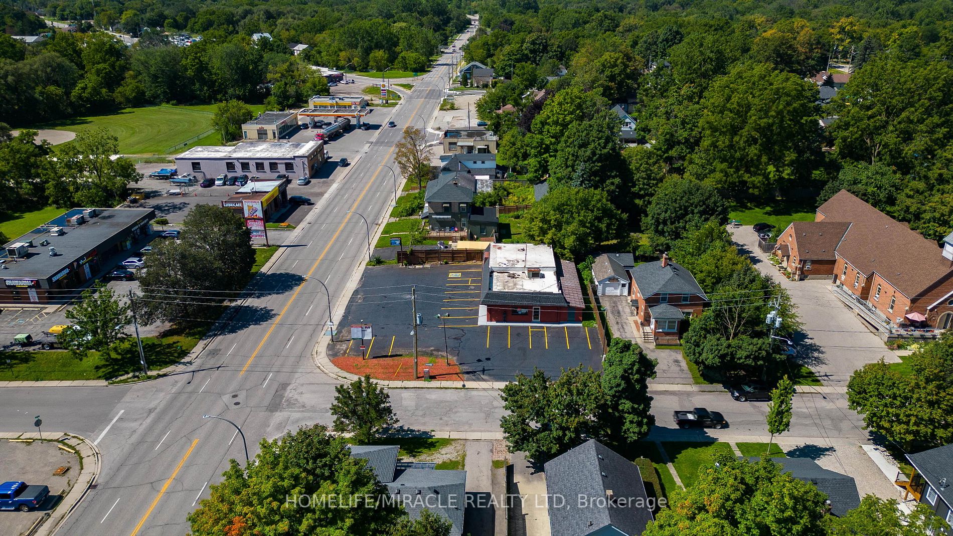 235 Dundas St