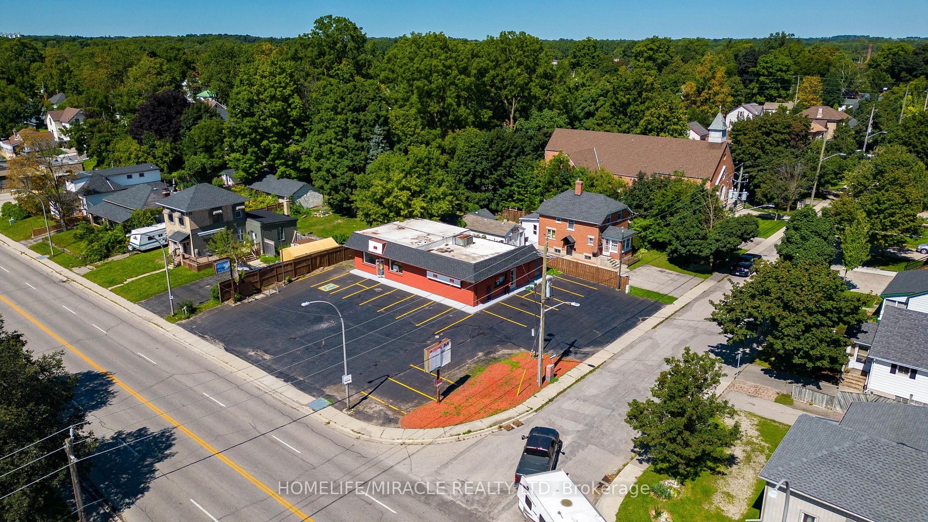 235 Dundas St