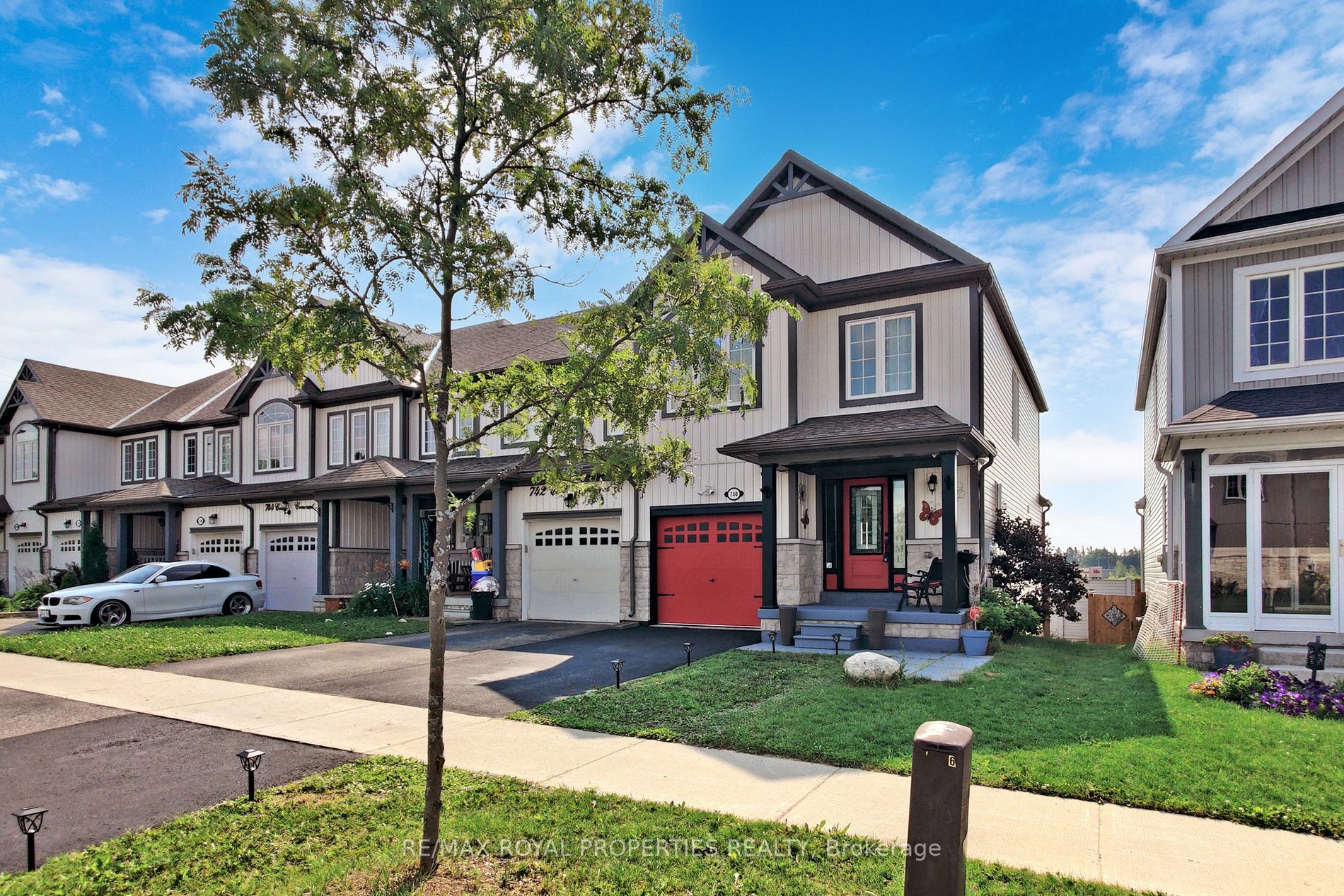 740 Cook Crescent