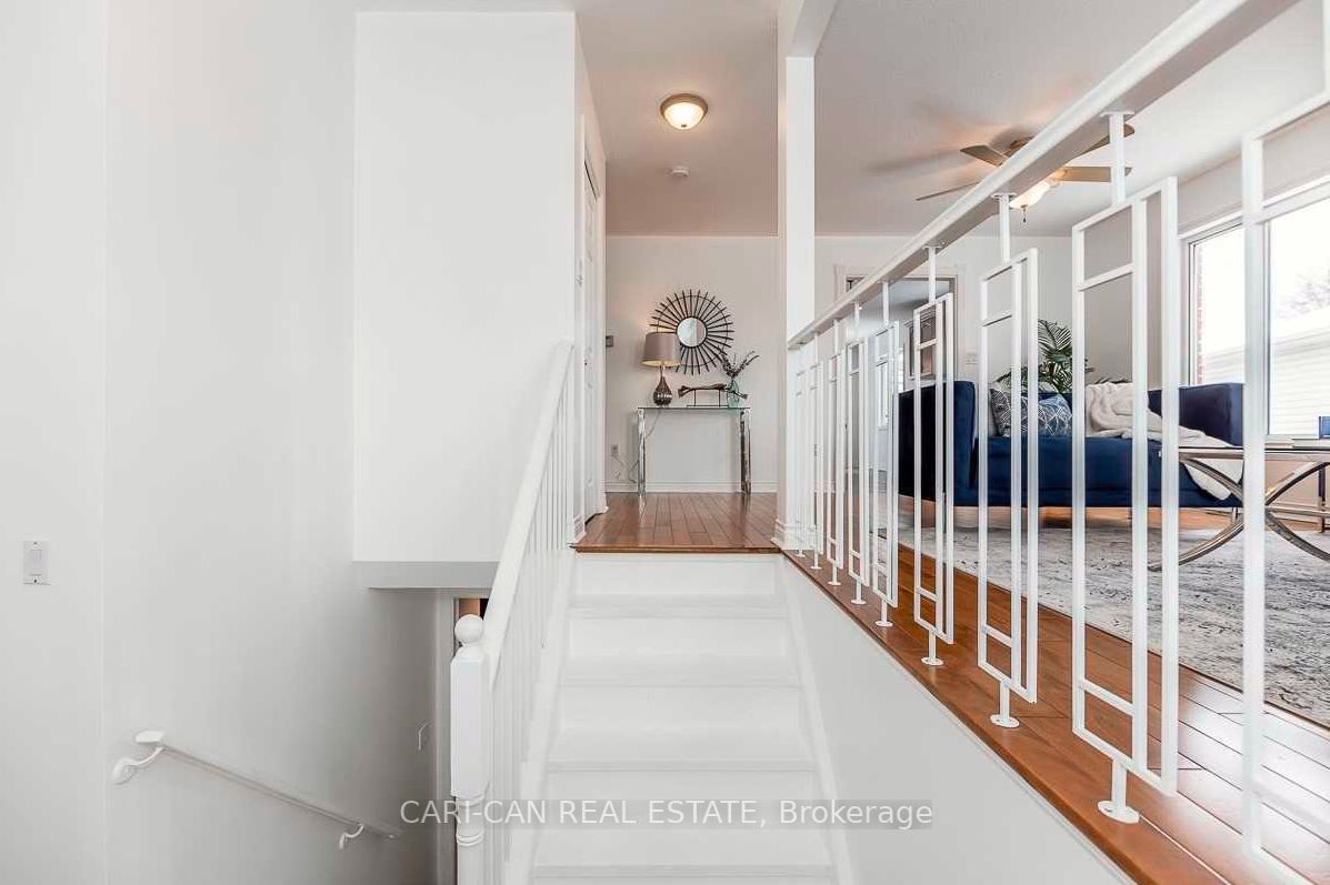 305 Longbow St