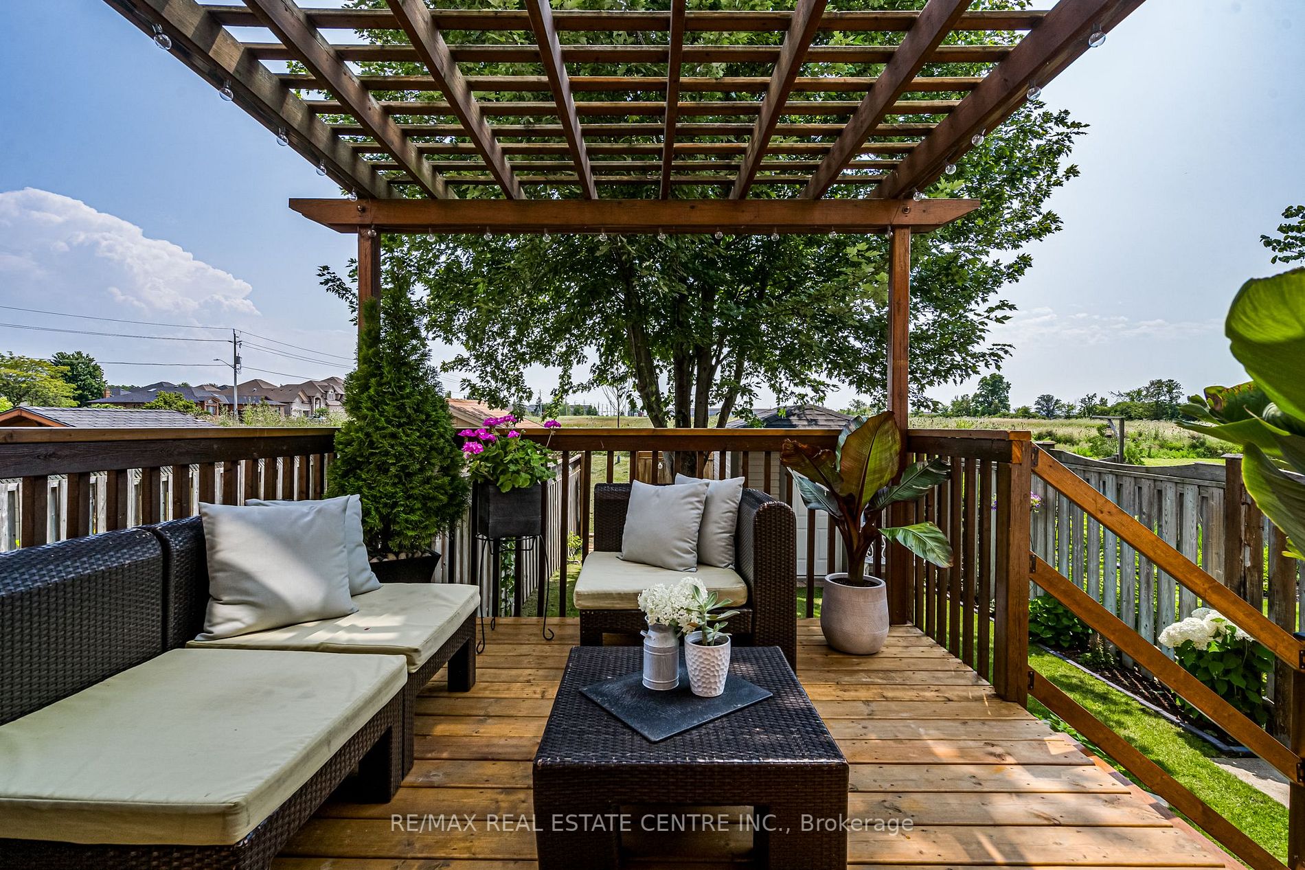 14 Fairhaven Dr