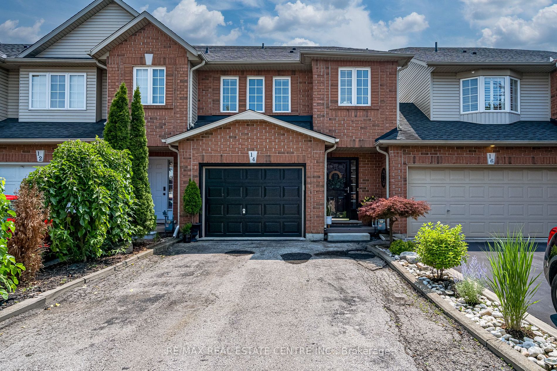 14 Fairhaven Dr