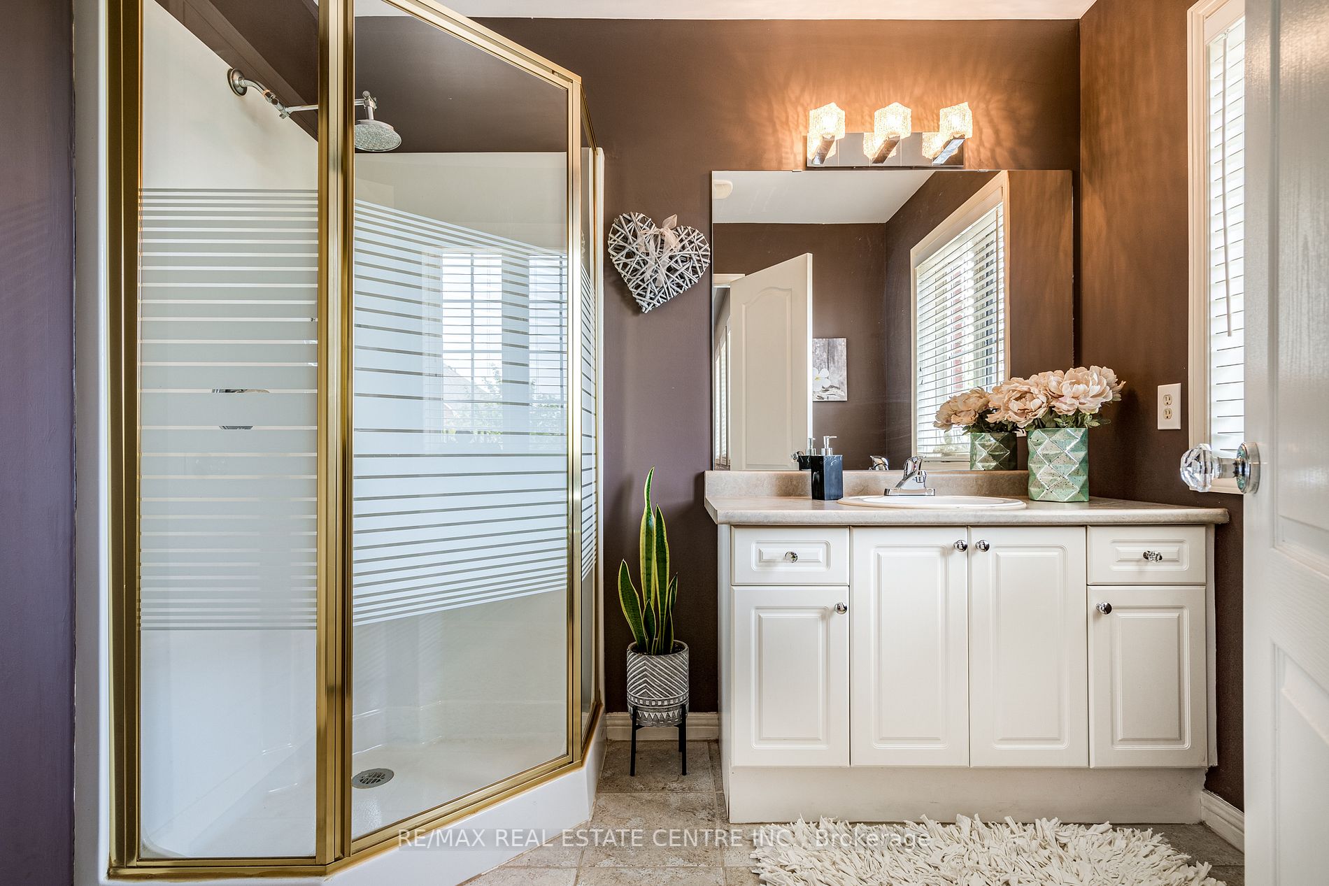 14 Fairhaven Dr