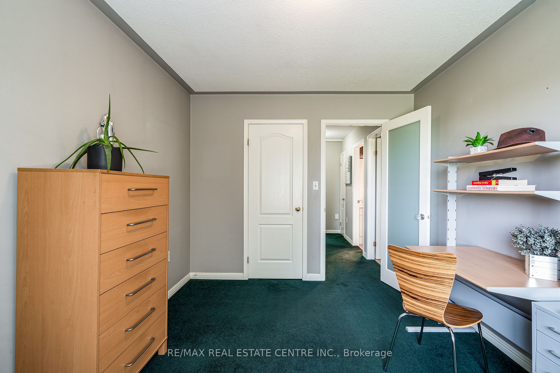 14 Fairhaven Dr