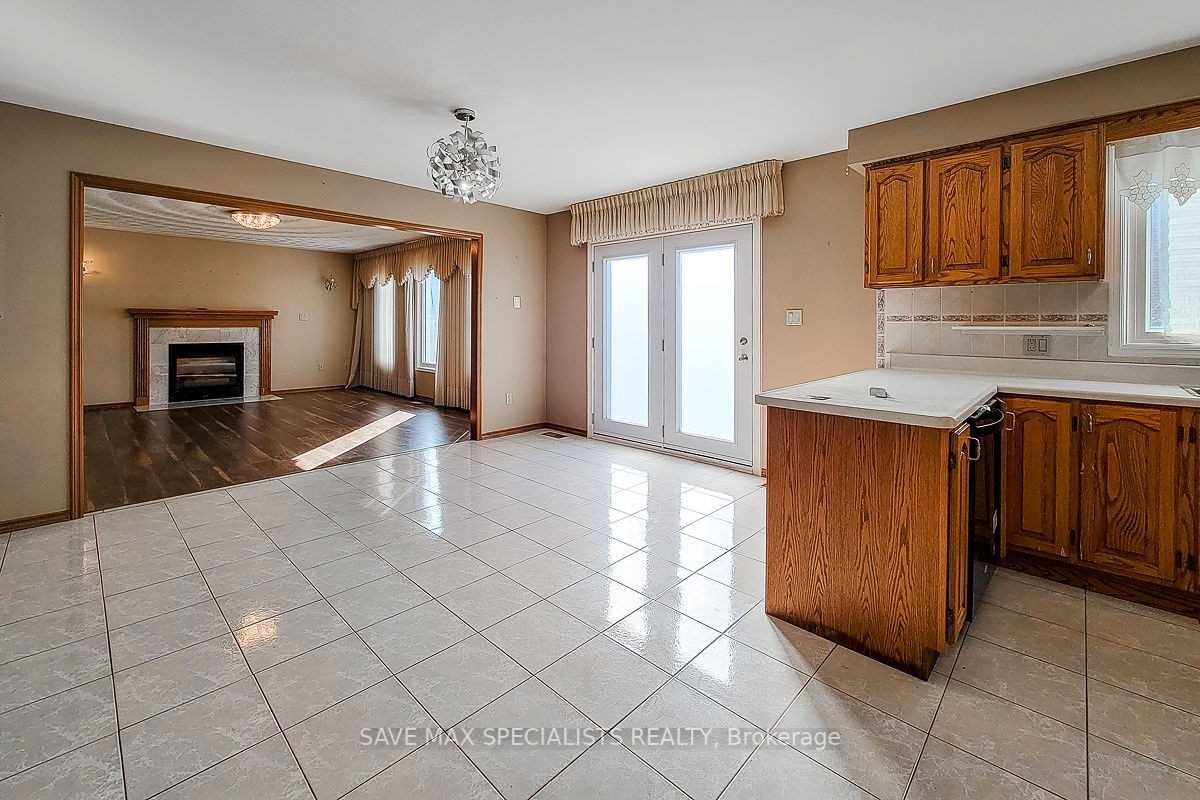 32 Pinewoods Dr