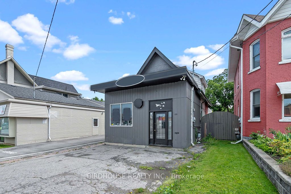 60 Lindsay St S