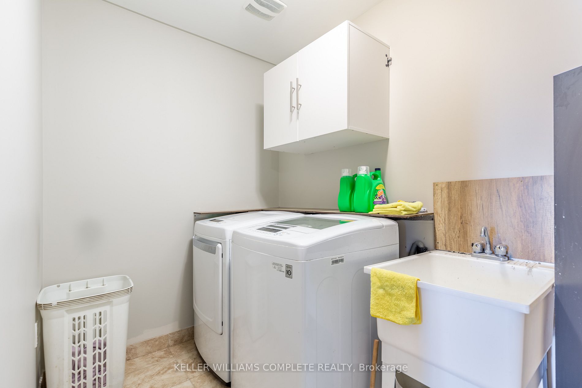 59 Whistler St
