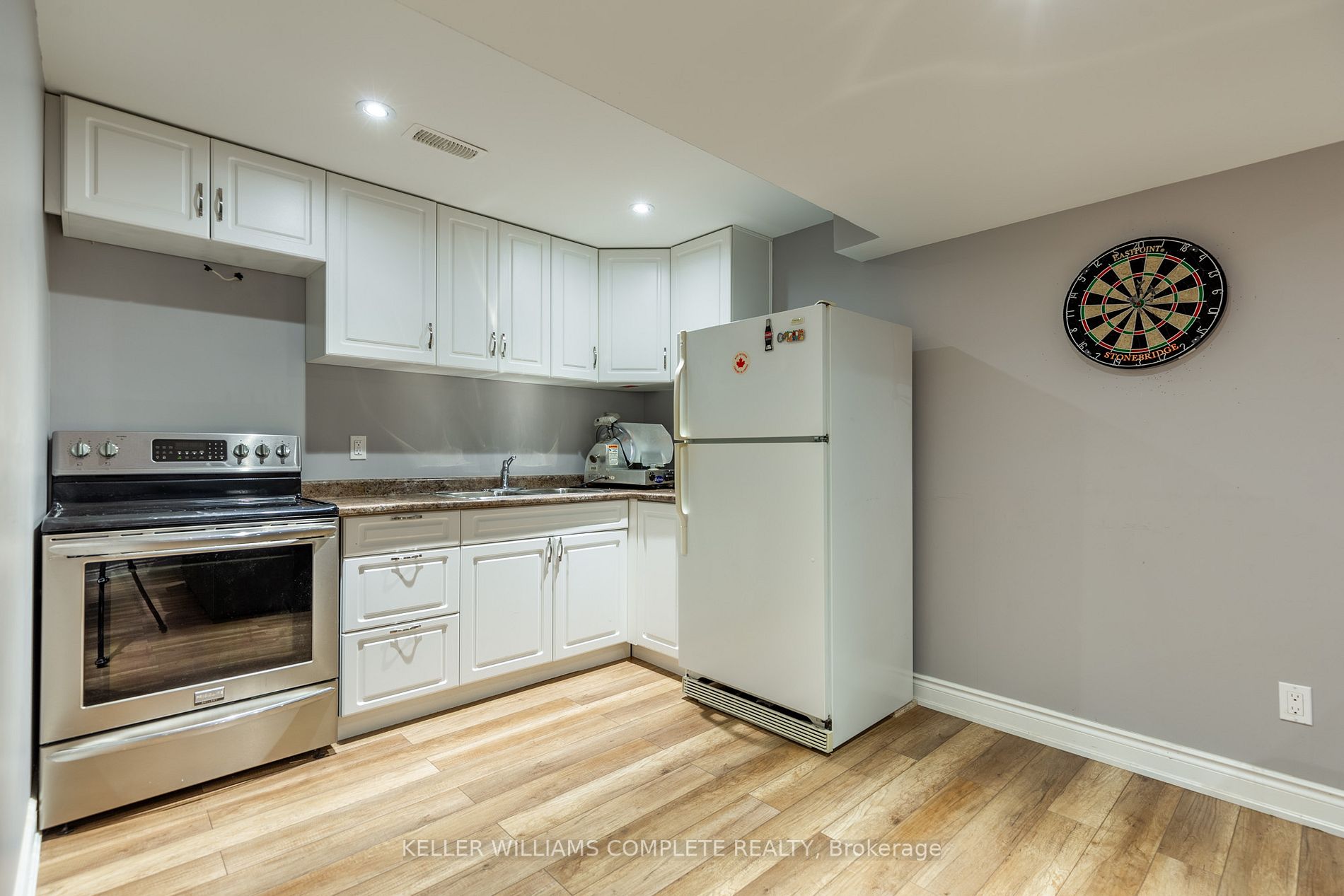 59 Whistler St