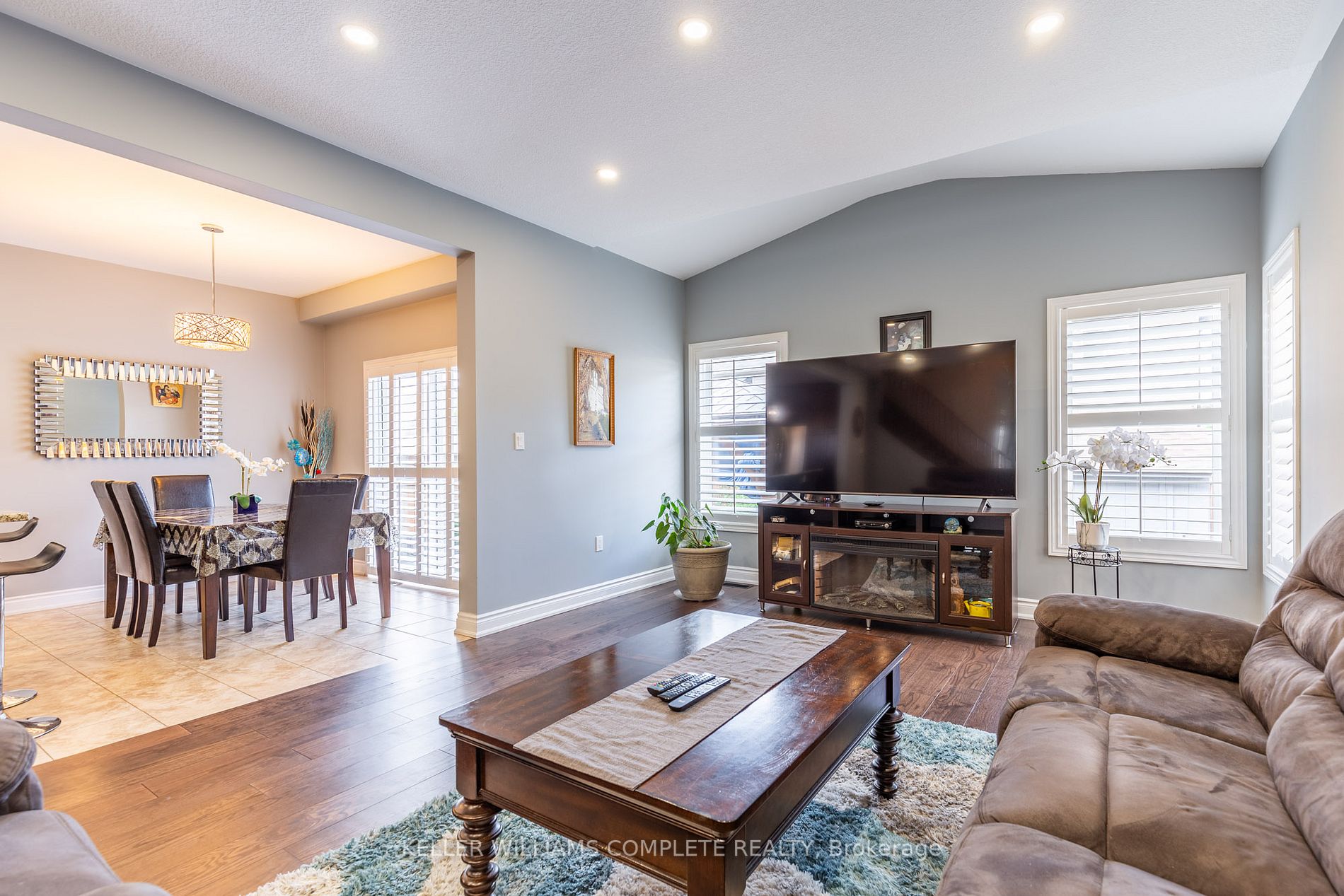 59 Whistler St