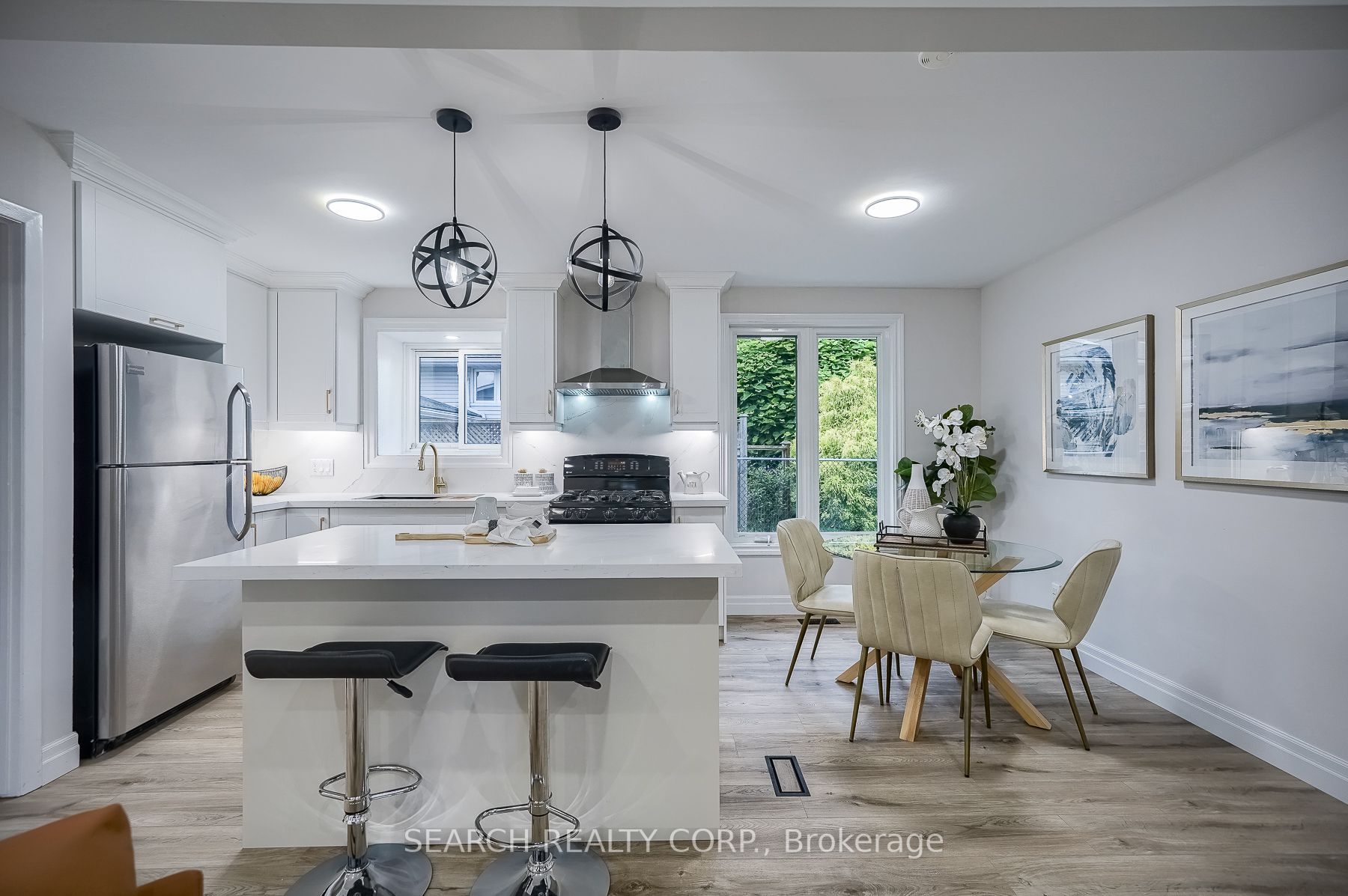 1 Shoreline Dr