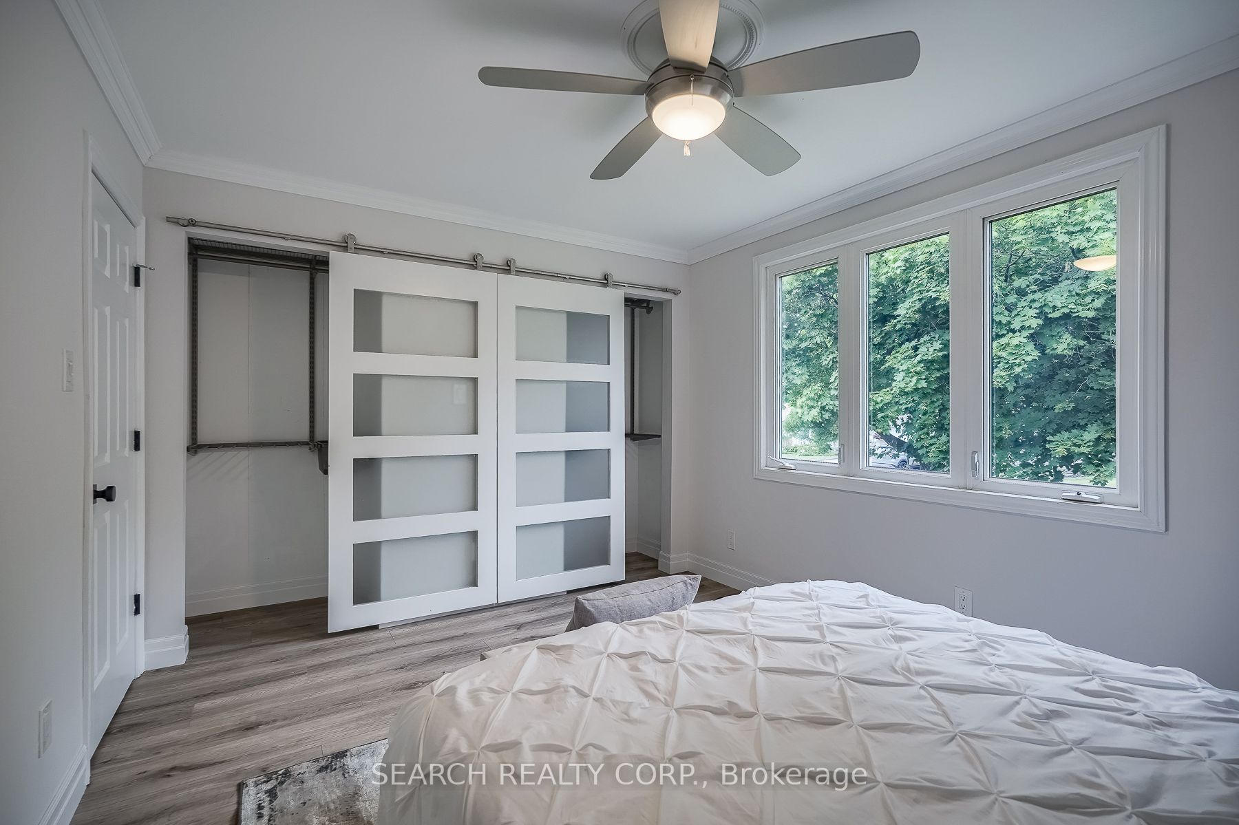 1 Shoreline Dr