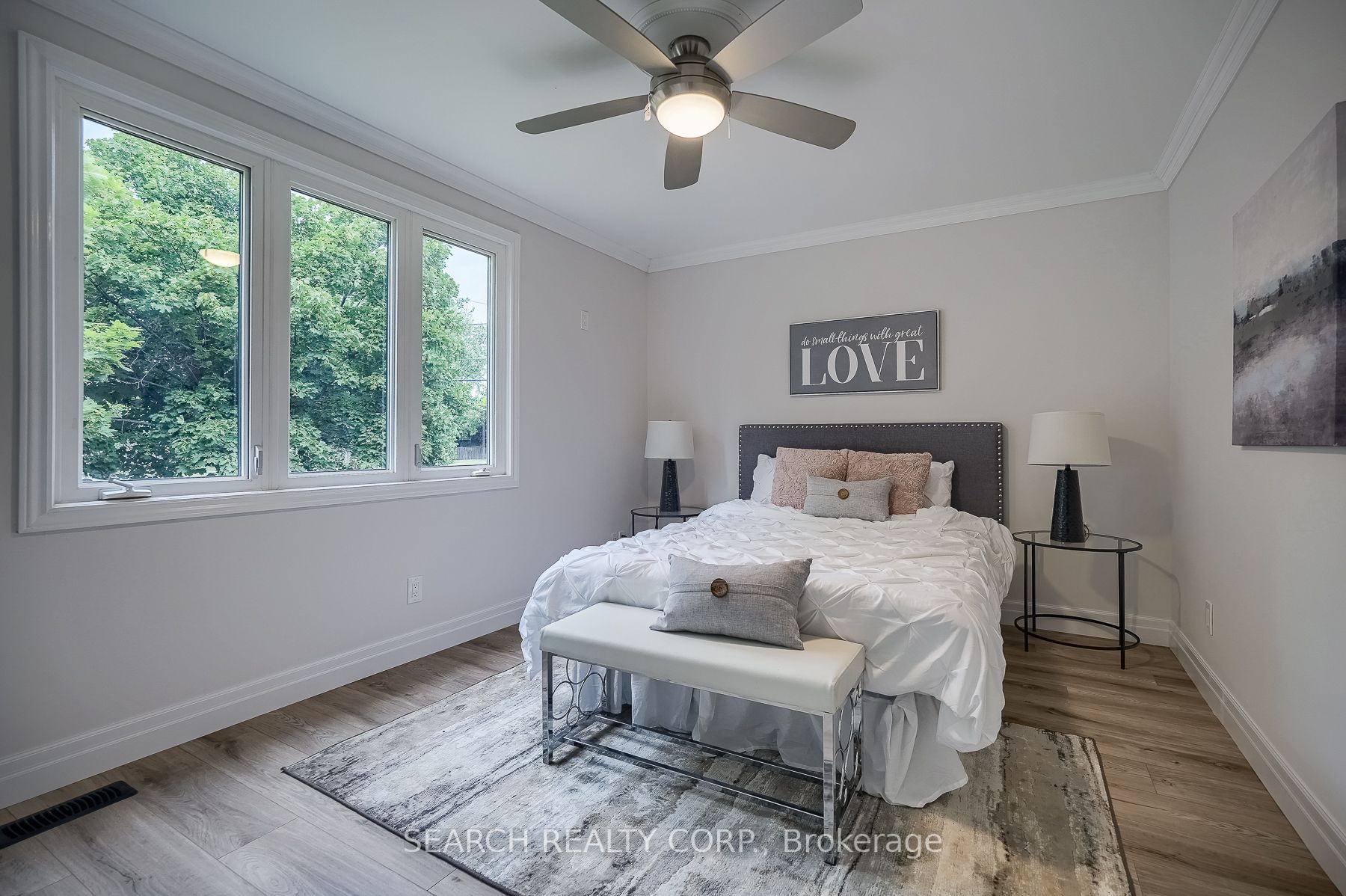1 Shoreline Dr