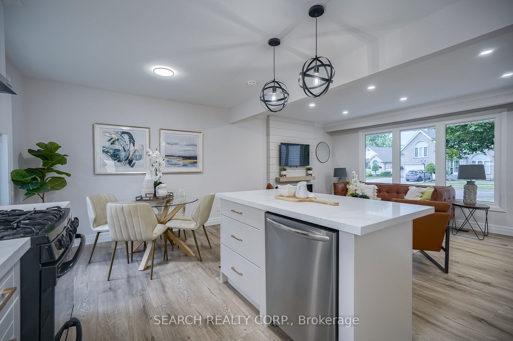 1 Shoreline Dr