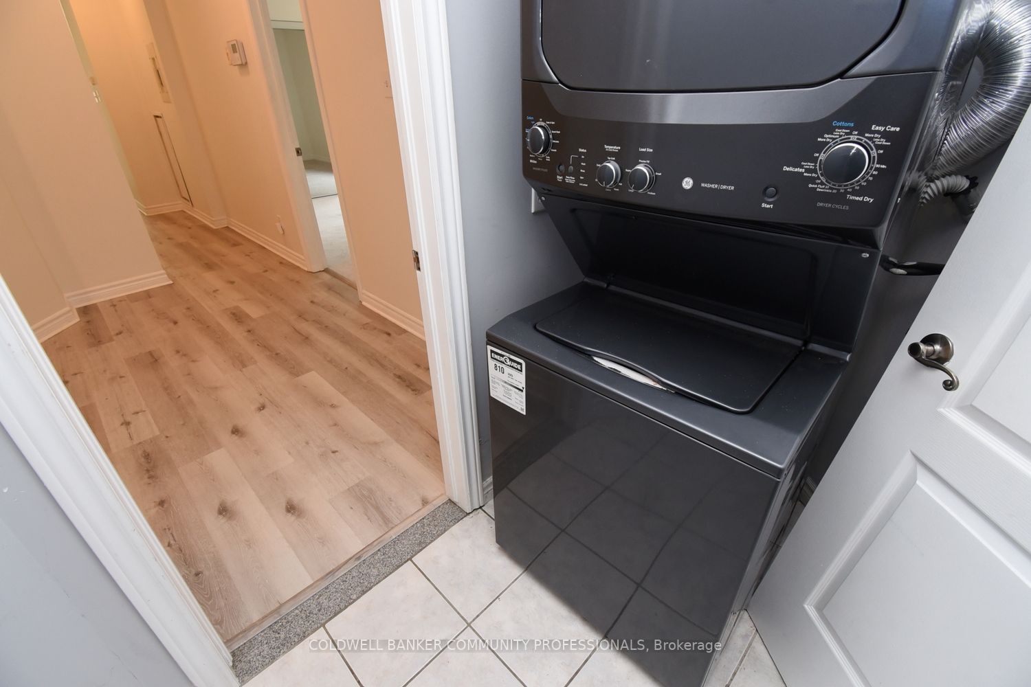 135 James St S, #112