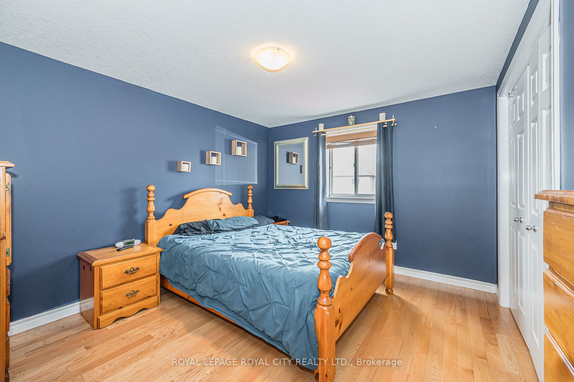 160 Curzon Cres