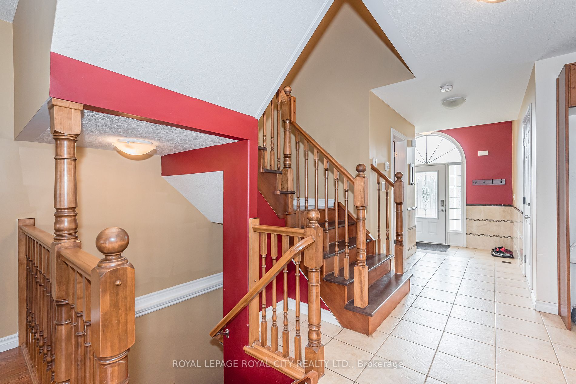 160 Curzon Cres