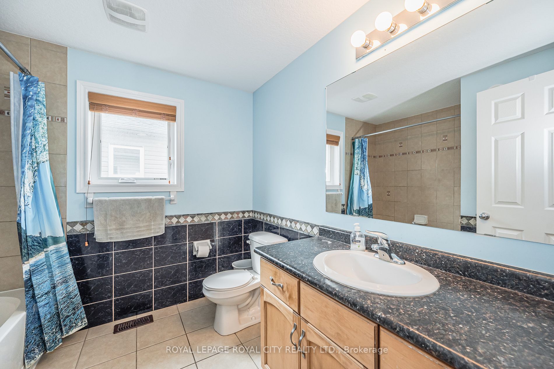 160 Curzon Cres